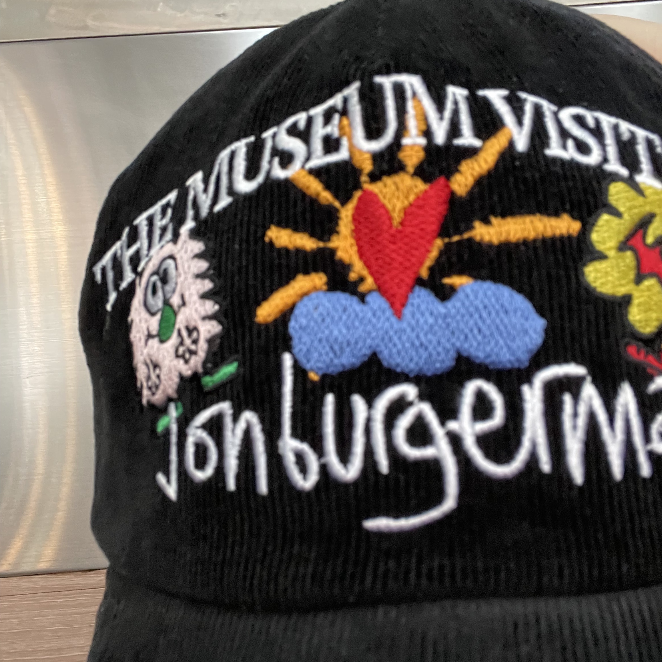The Museum Visitor x Jon Burgerman Pinky Winky & Charlie Ball Cap Black 착용 스타일 - 3