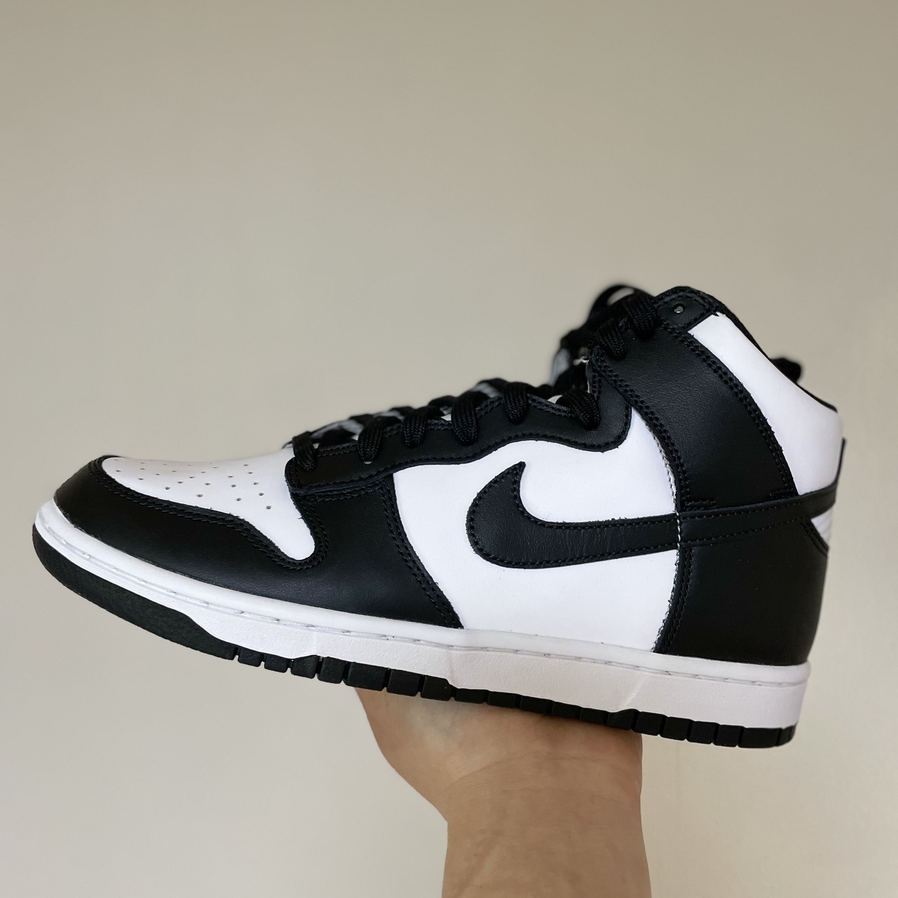 Nike Dunk High Retro Championship White 착용 스타일 - 1
