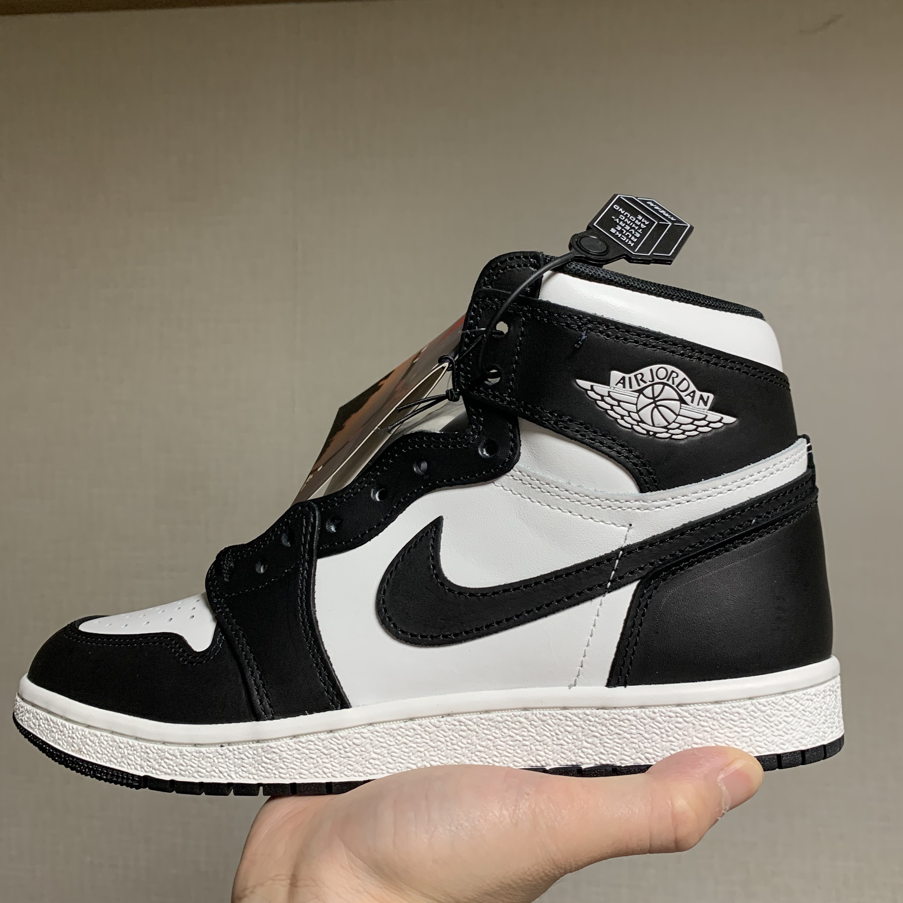 Jordan 1 High 85 Black White 착용 스타일 - 4