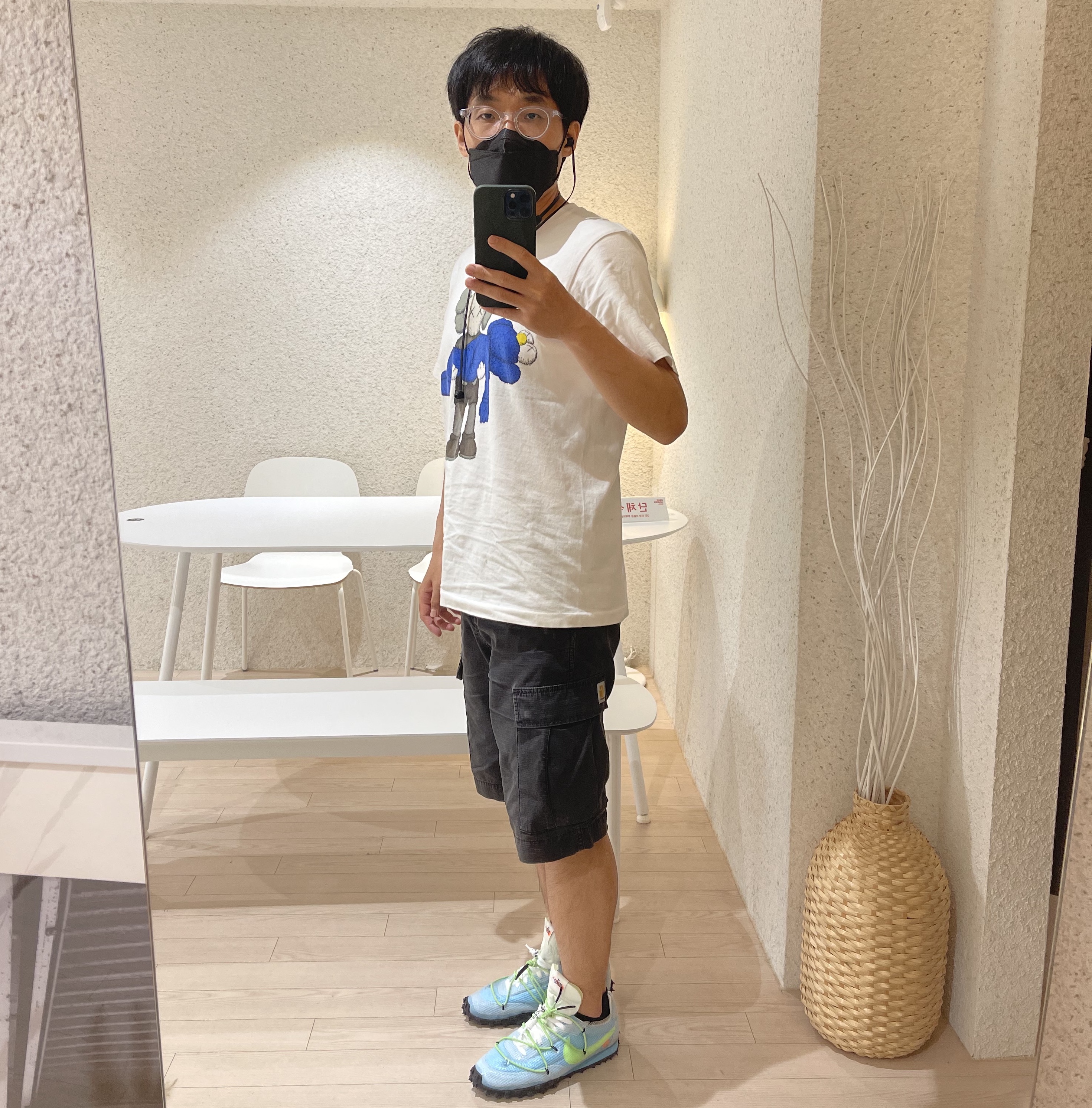 (W) Nike x Off-White Waffle Racer Vivid Sky 착용 스타일
