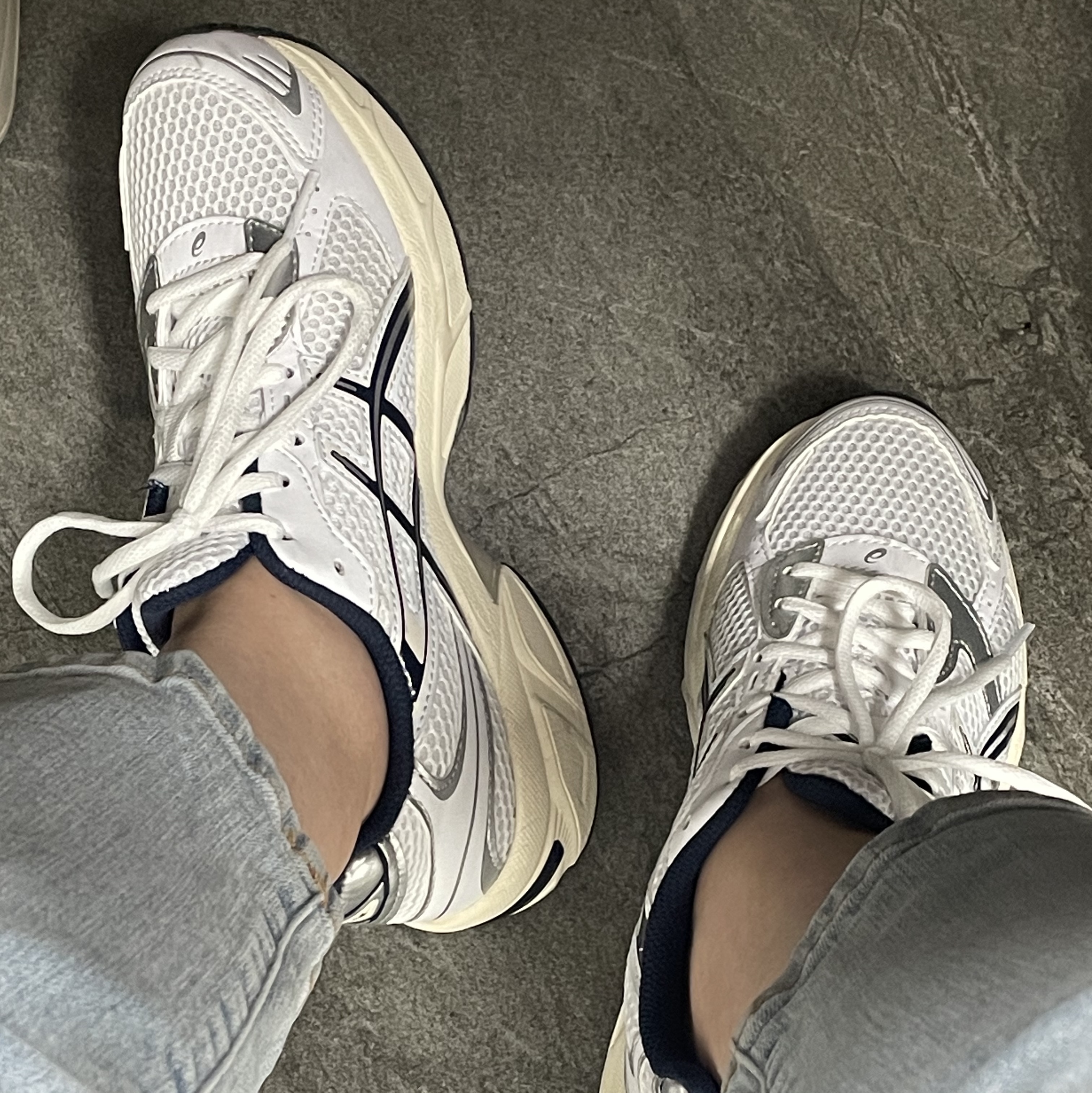 (W) Asics Gel-1130 White Midnight 착용 스타일