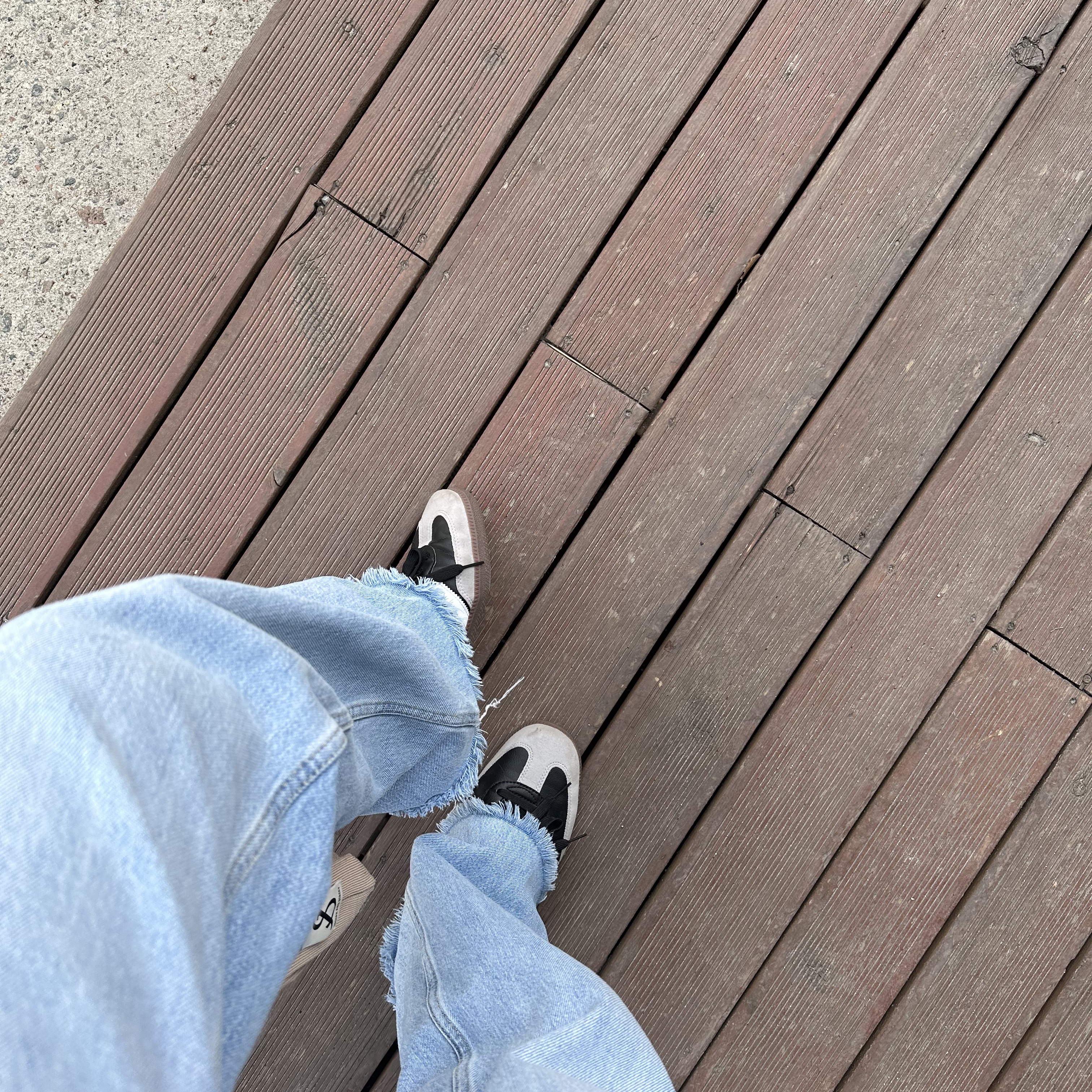 Adidas Samba Vegan Black White 착용 스타일