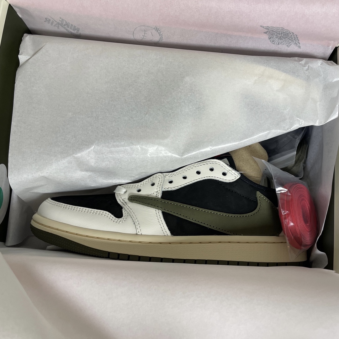 (W) Jordan 1 x Travis Scott Retro Low OG SP Medium Olive 착용 스타일