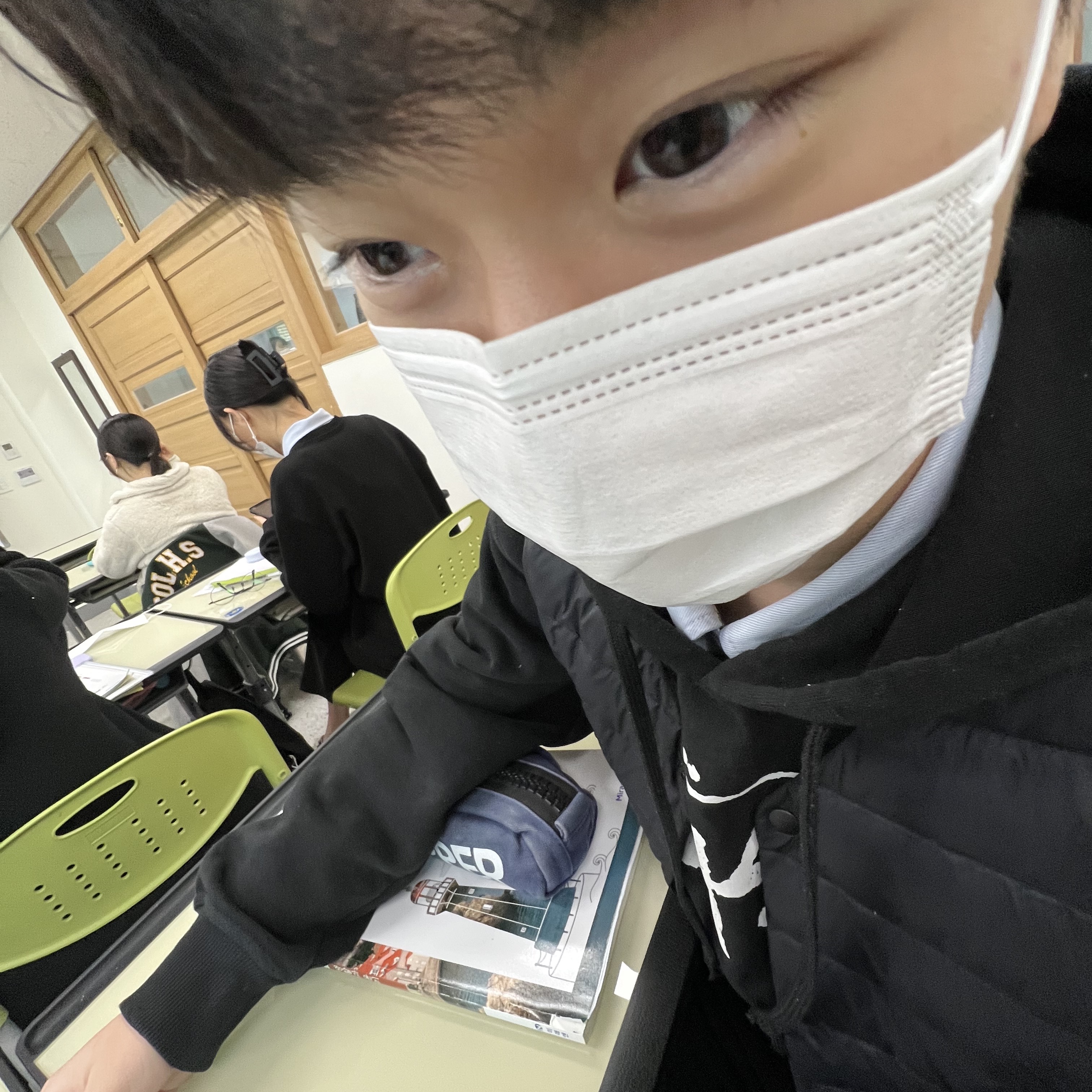Stussy Big Stock Hoodie Black 착용 스타일 - 1
