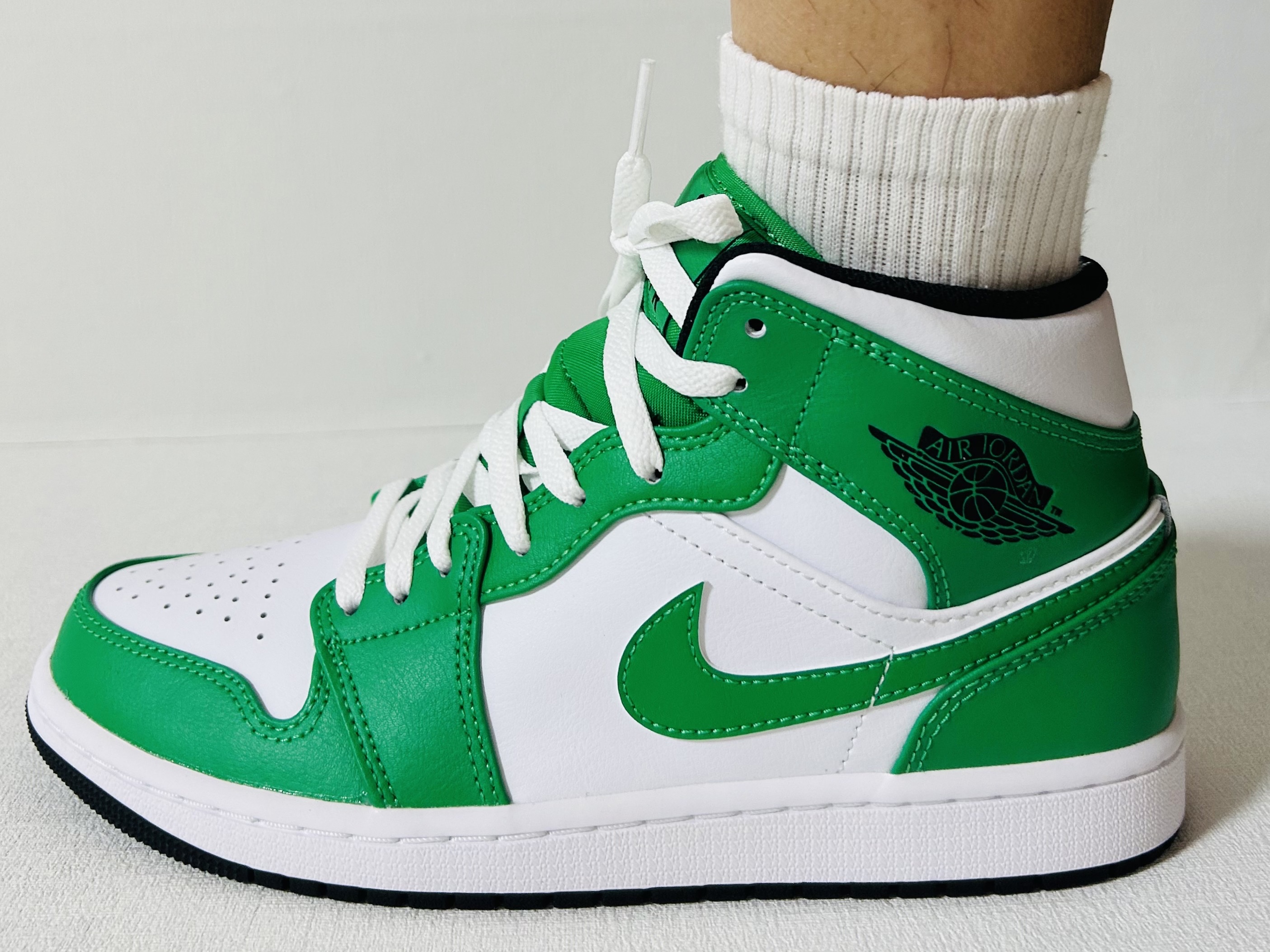 Jordan 1 Mid Lucky Green 착용 스타일