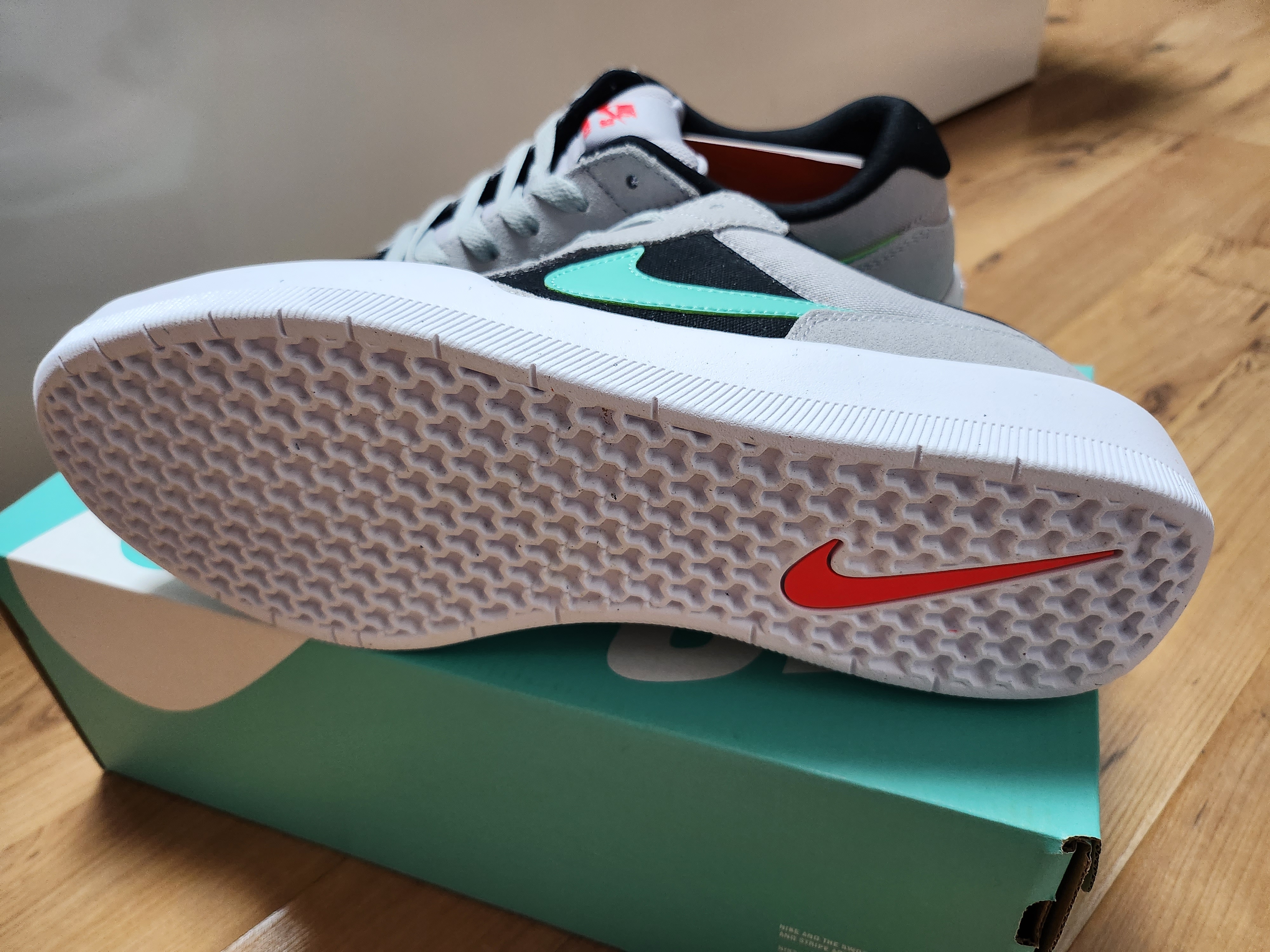 Nike SB Force 58 Concord Team Orange 착용 스타일 - 5