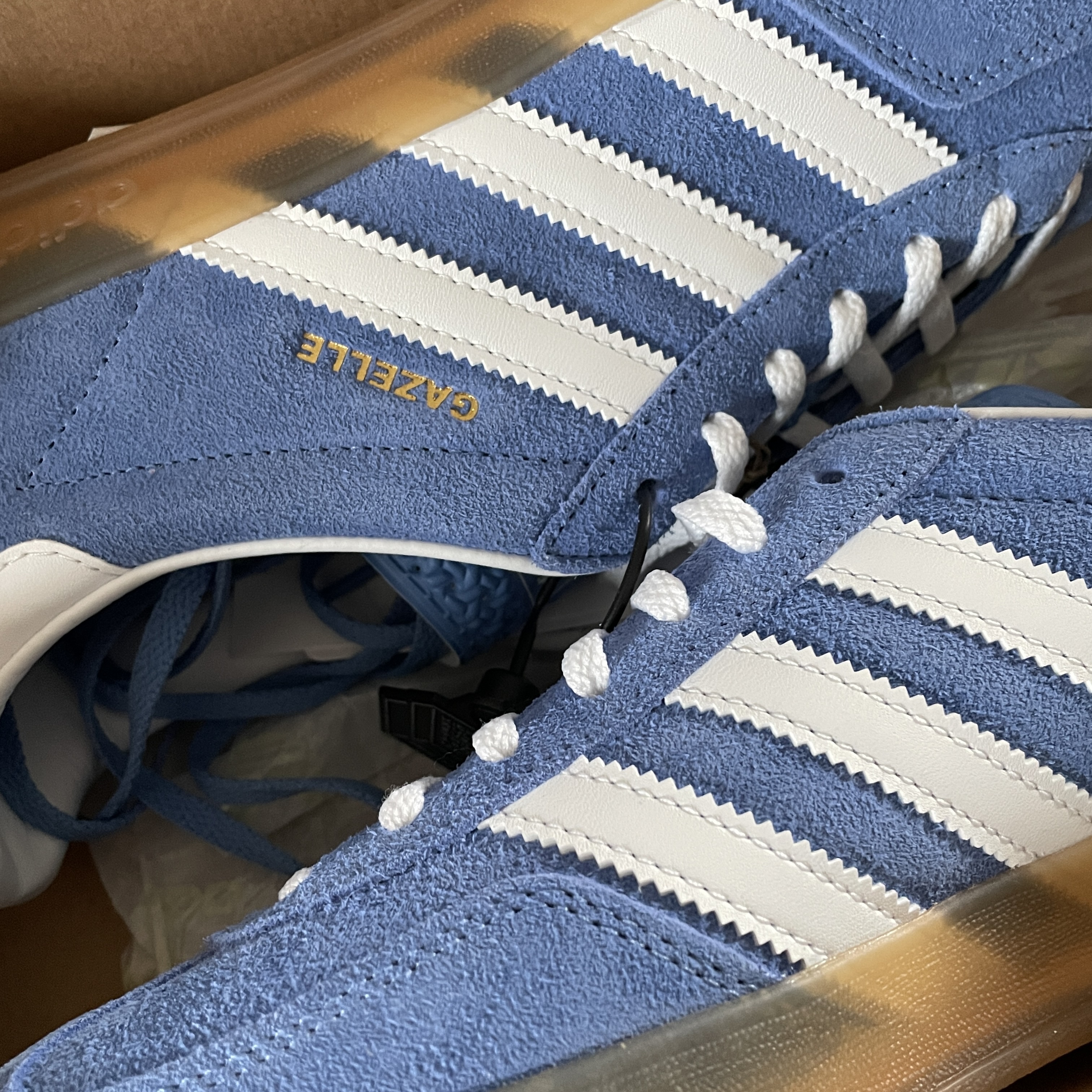 (W) Adidas Gazelle Indoor Blue Fusion Cloud White 착용 스타일