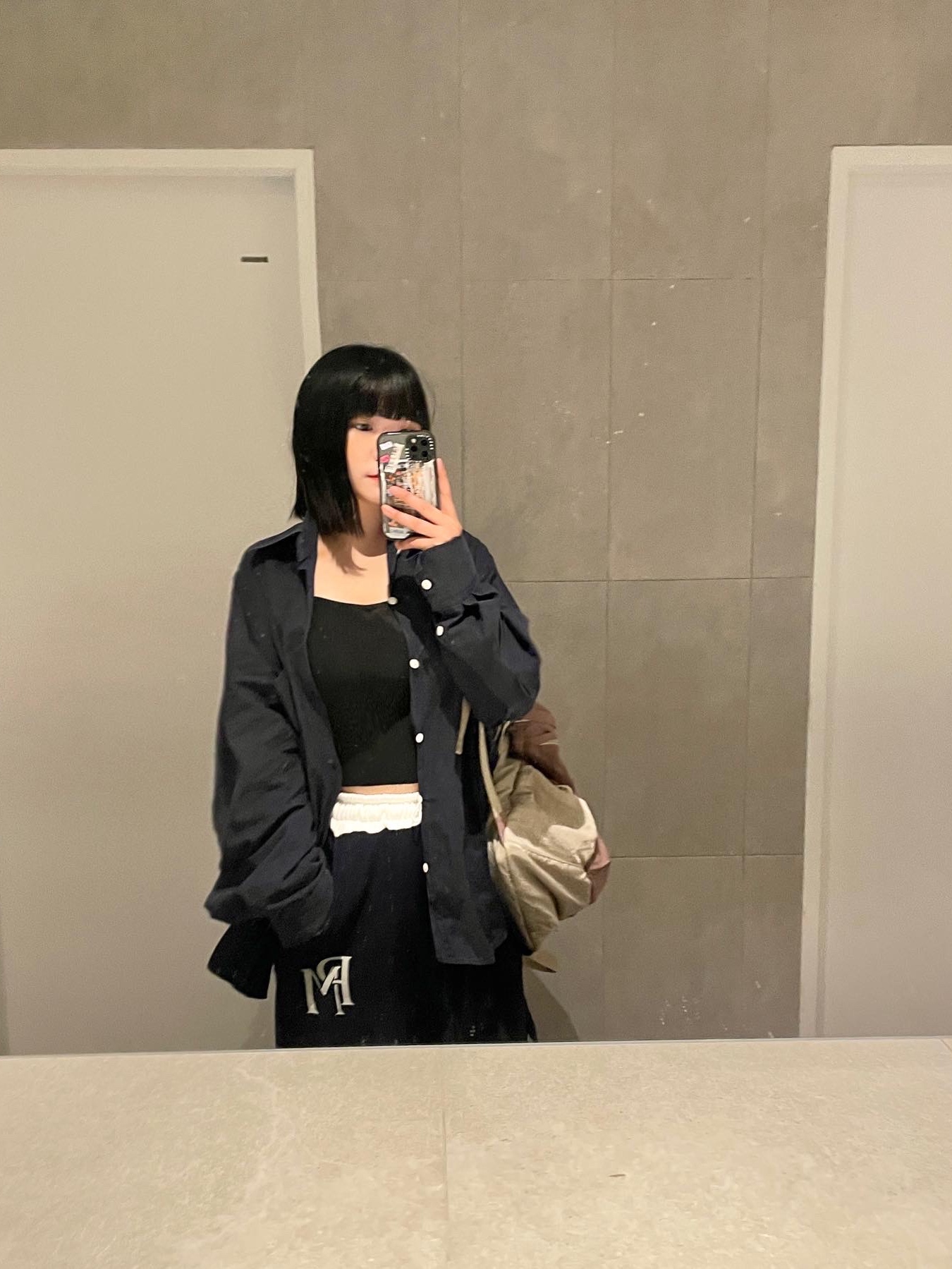 아디다스 오르케트로 브라이트 블루 카본 블랙 착용 스타일 - 4