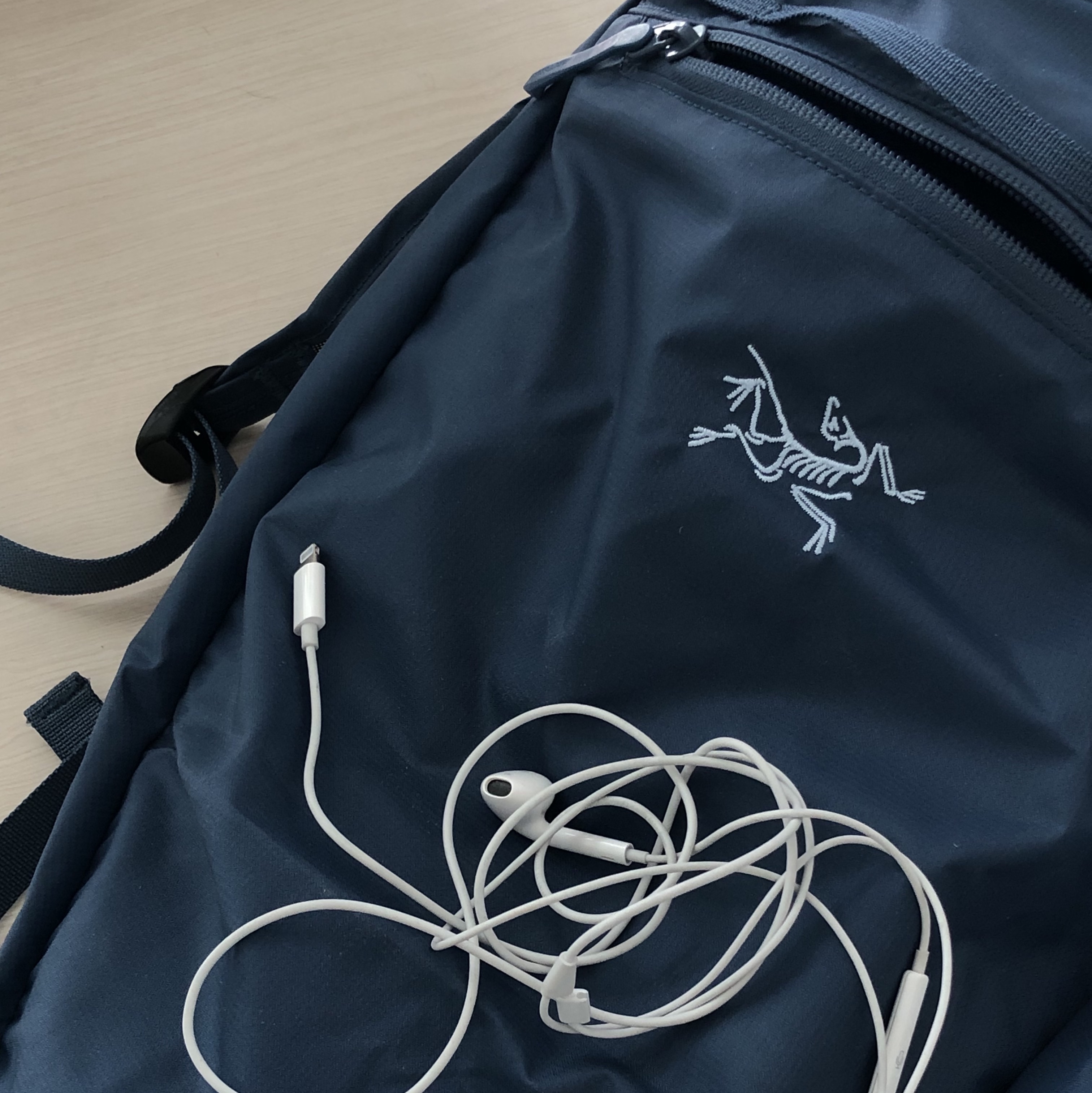 Arc'teryx Heliad 10 Backpack Moonlit 착용 스타일