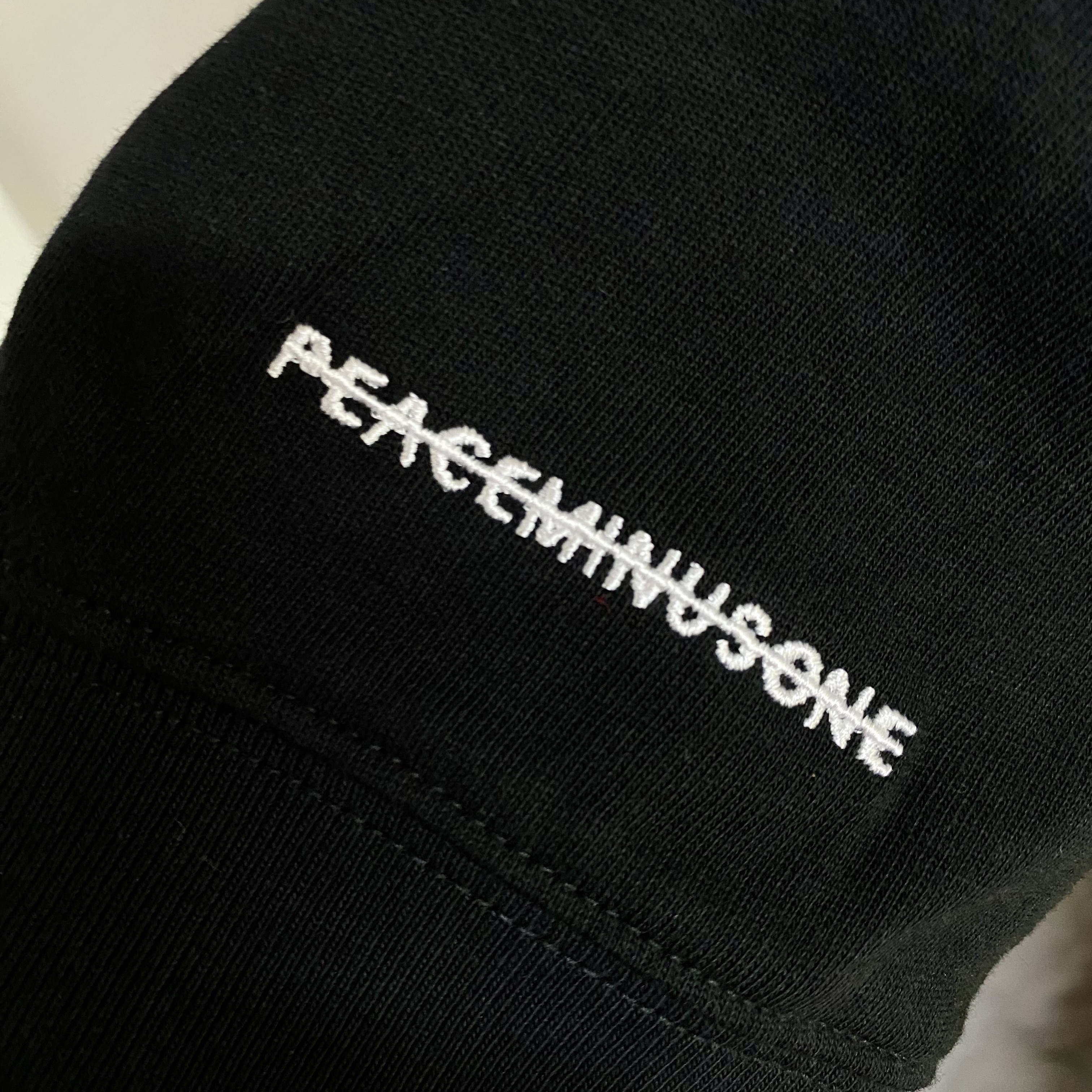 Nike x Peaceminusone LS T-Shirt Black (DR0098-010) 착용 스타일 - 3