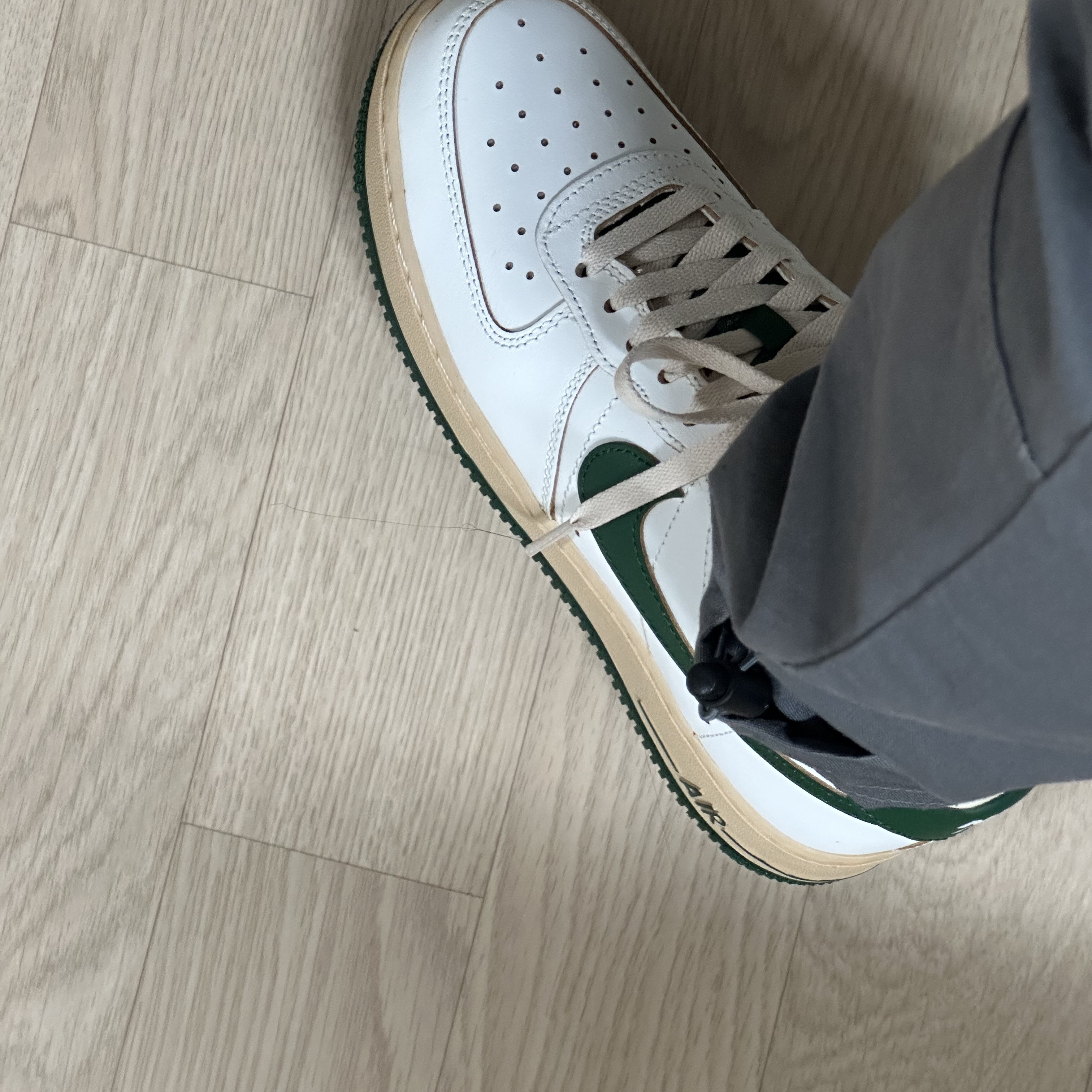 (W) Nike Air Force 1 Low Gorge Green 착용 스타일 - 3