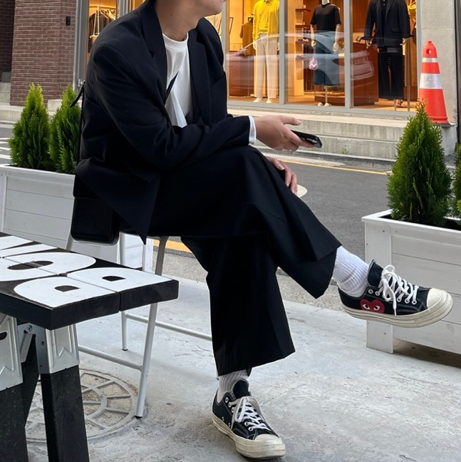 Converse x Play Comme des Garcons Chuck 70 Ox Black 착용 스타일