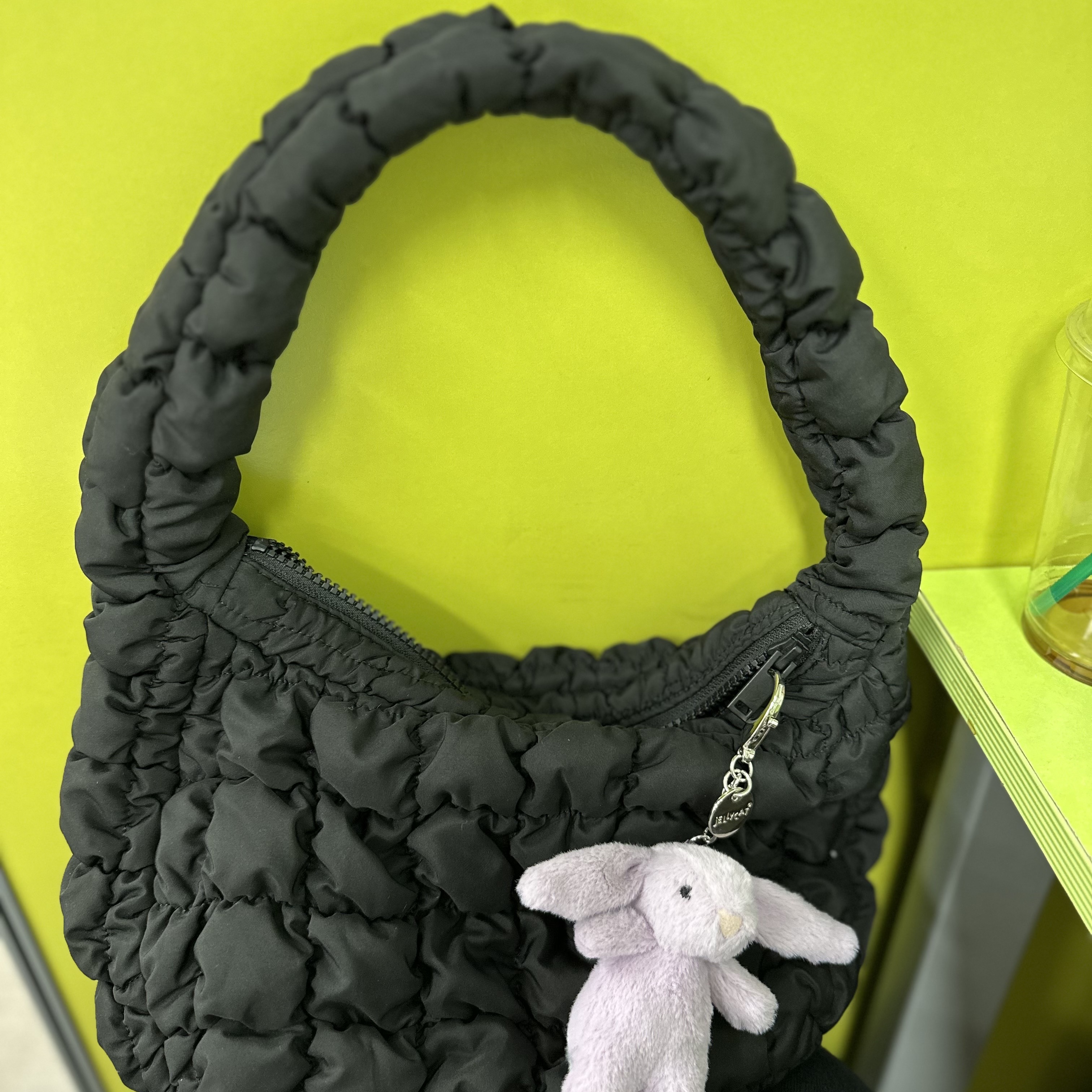 COS Quilted Mini Bag Black 착용 스타일