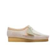 (W) Clarks Wallabee Off White Hairy