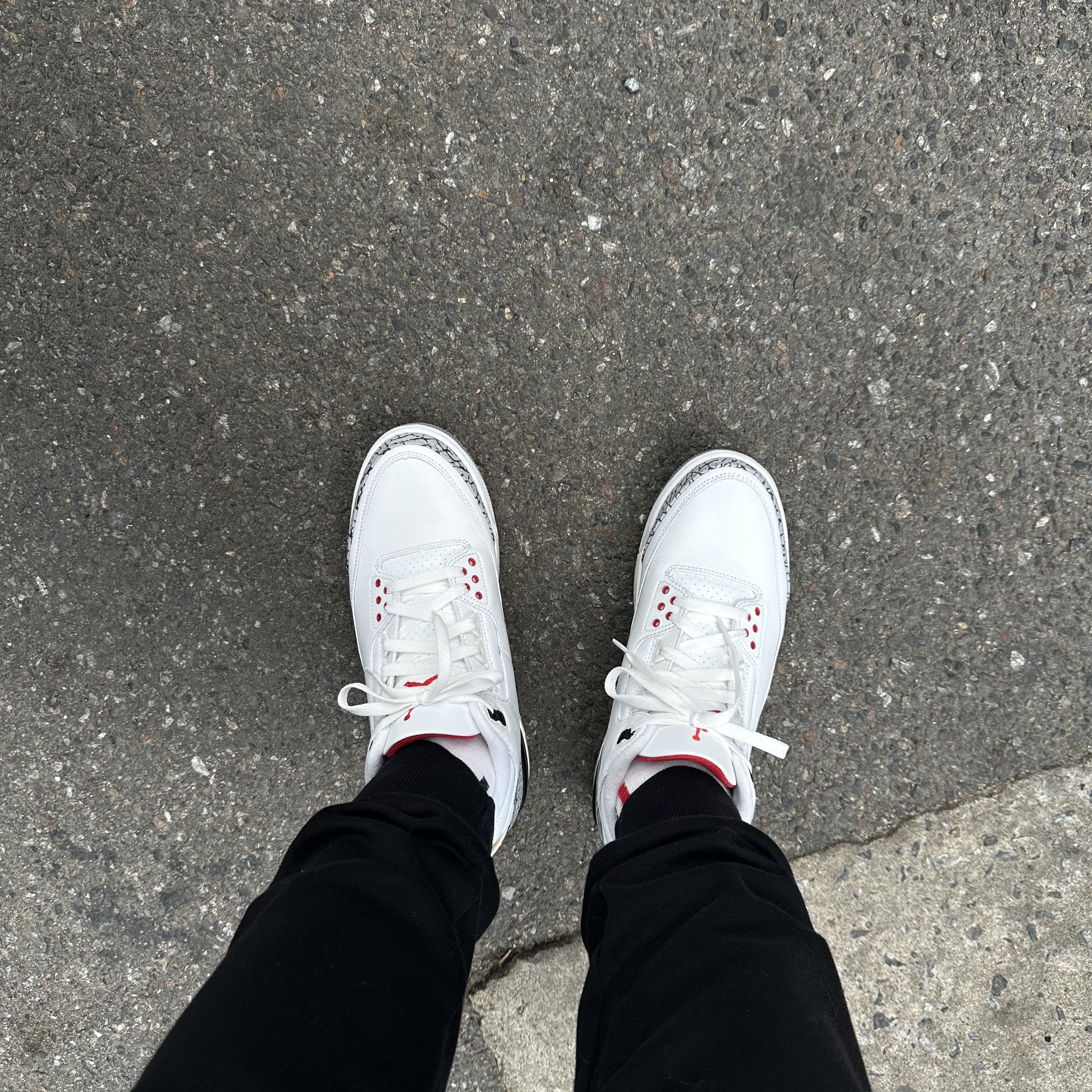 Jordan 3 Retro White Cement Reimagined 착용 스타일 - 2
