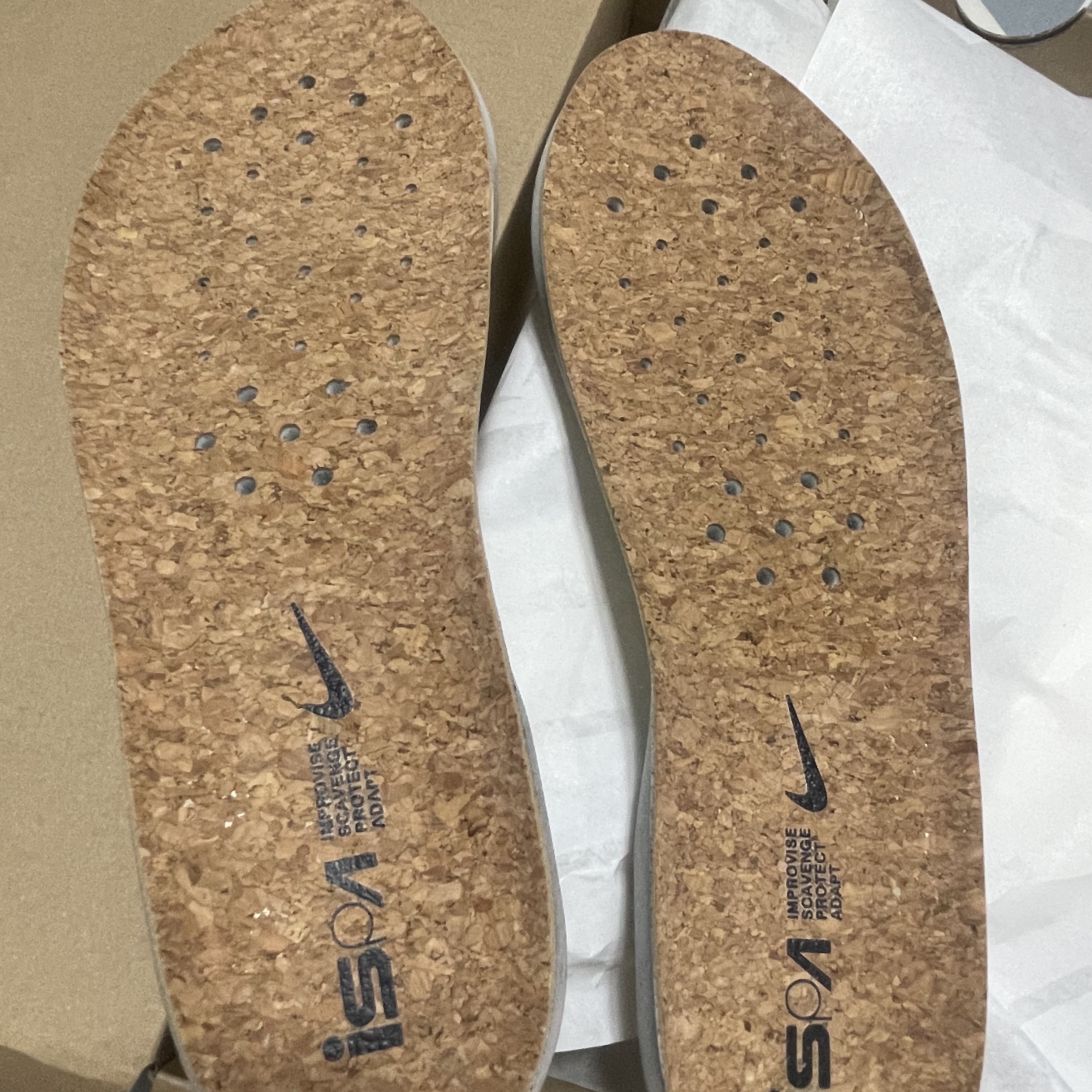 Nike ISPA Universal Natural, Adidas Yeezy Foam RNNR Ochre 착용 스타일 - 2