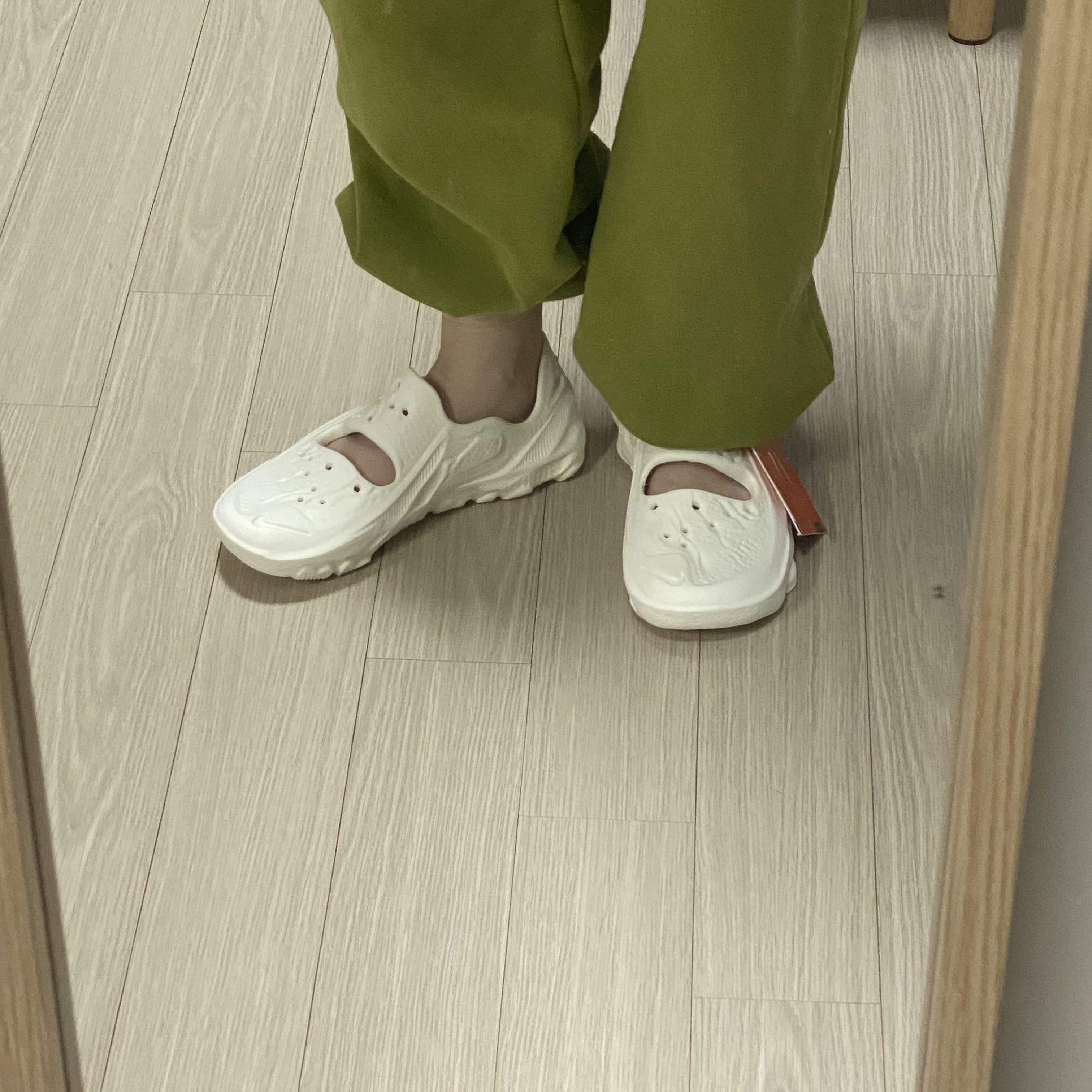 Nike ISPA Universal Natural 착용 스타일