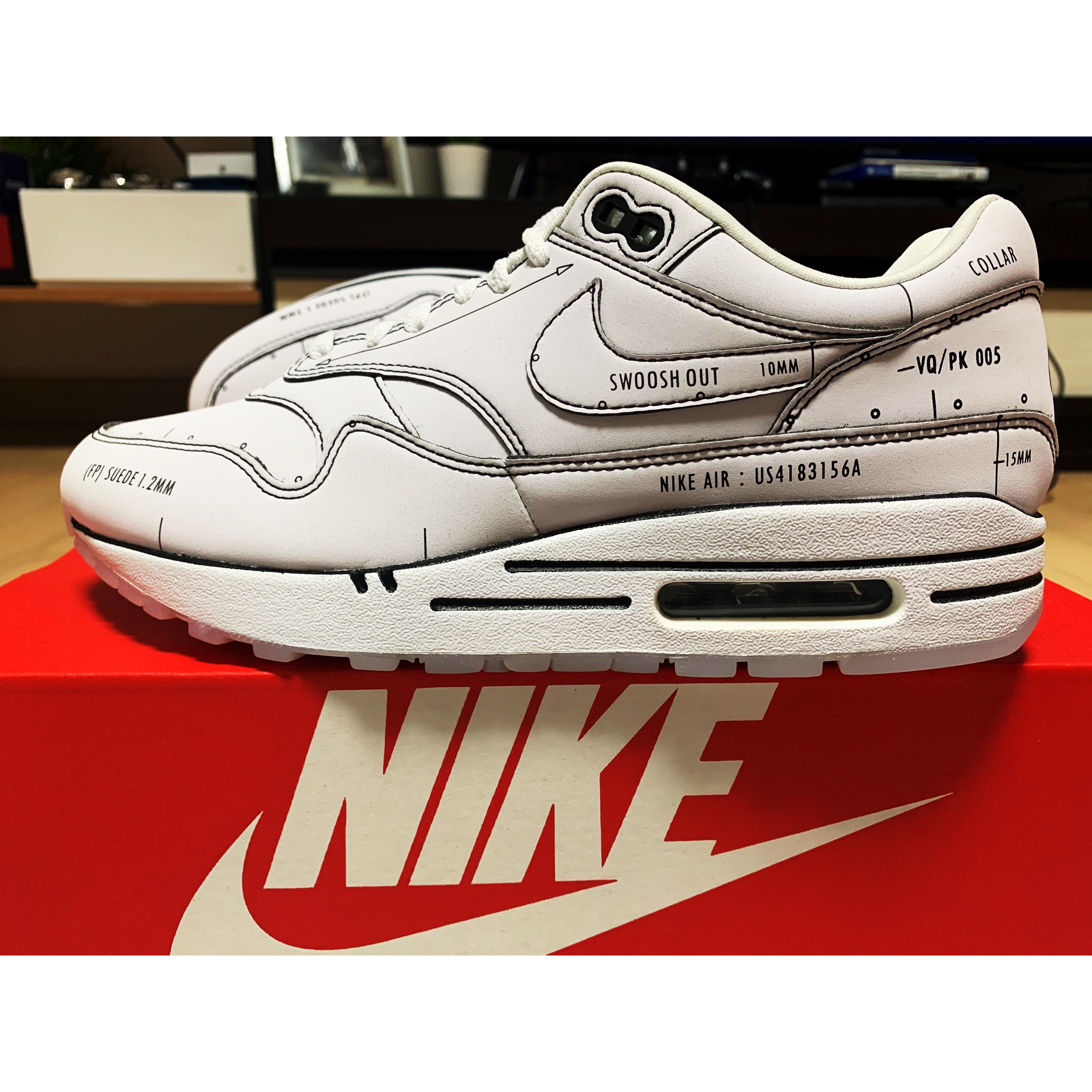 Nike Air Max 1 Tinker Sketch to Shelf White 착용 스타일