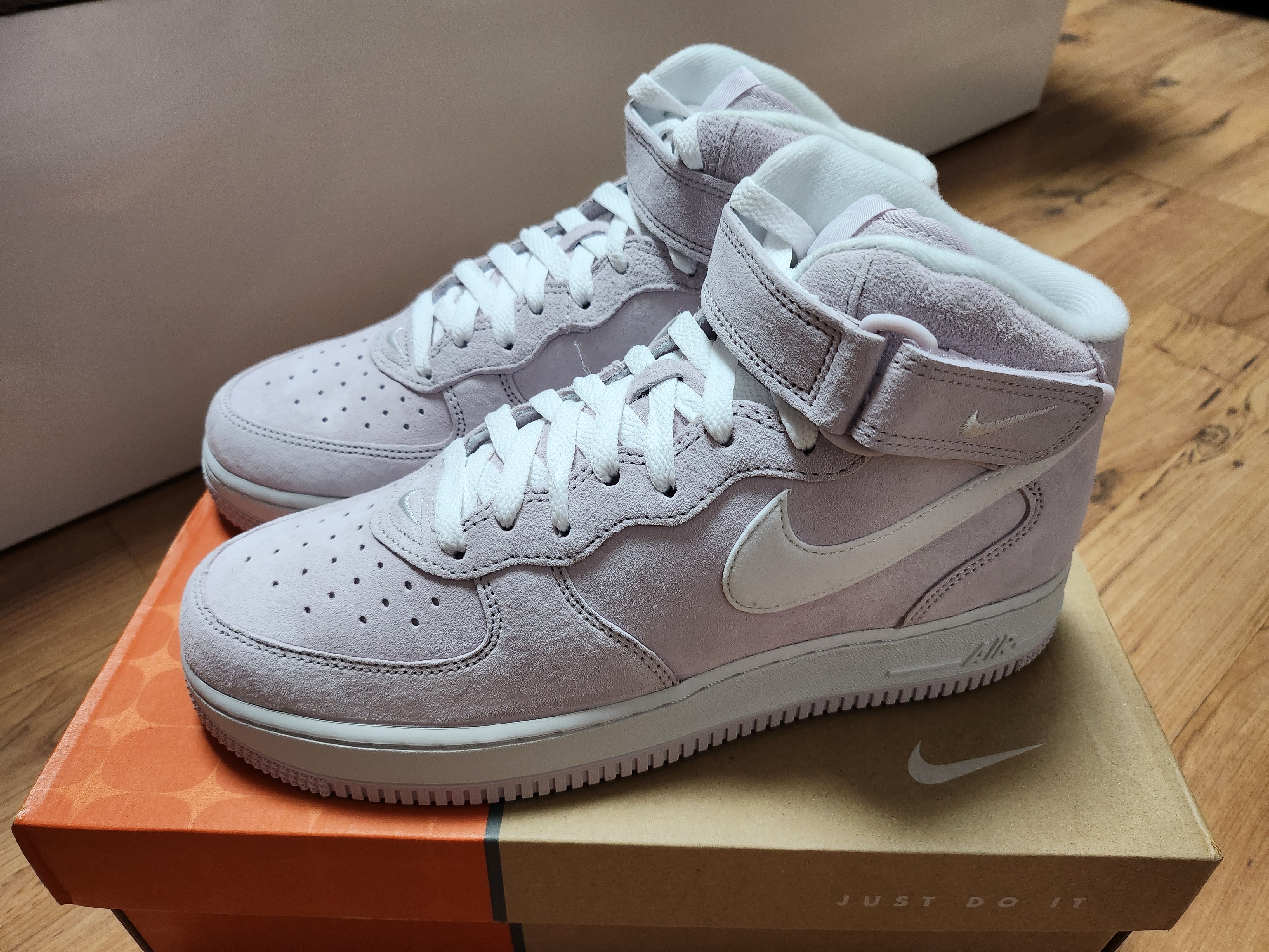 Nike Air Force 1 Mid '07 QS Venice 착용 스타일 - 1