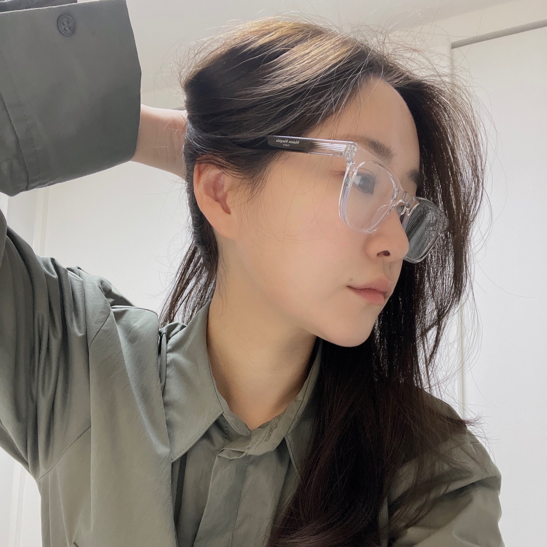 Gentle Monster x Maison Margiela MM010 Clear Black Gradient 착용 스타일 - 2