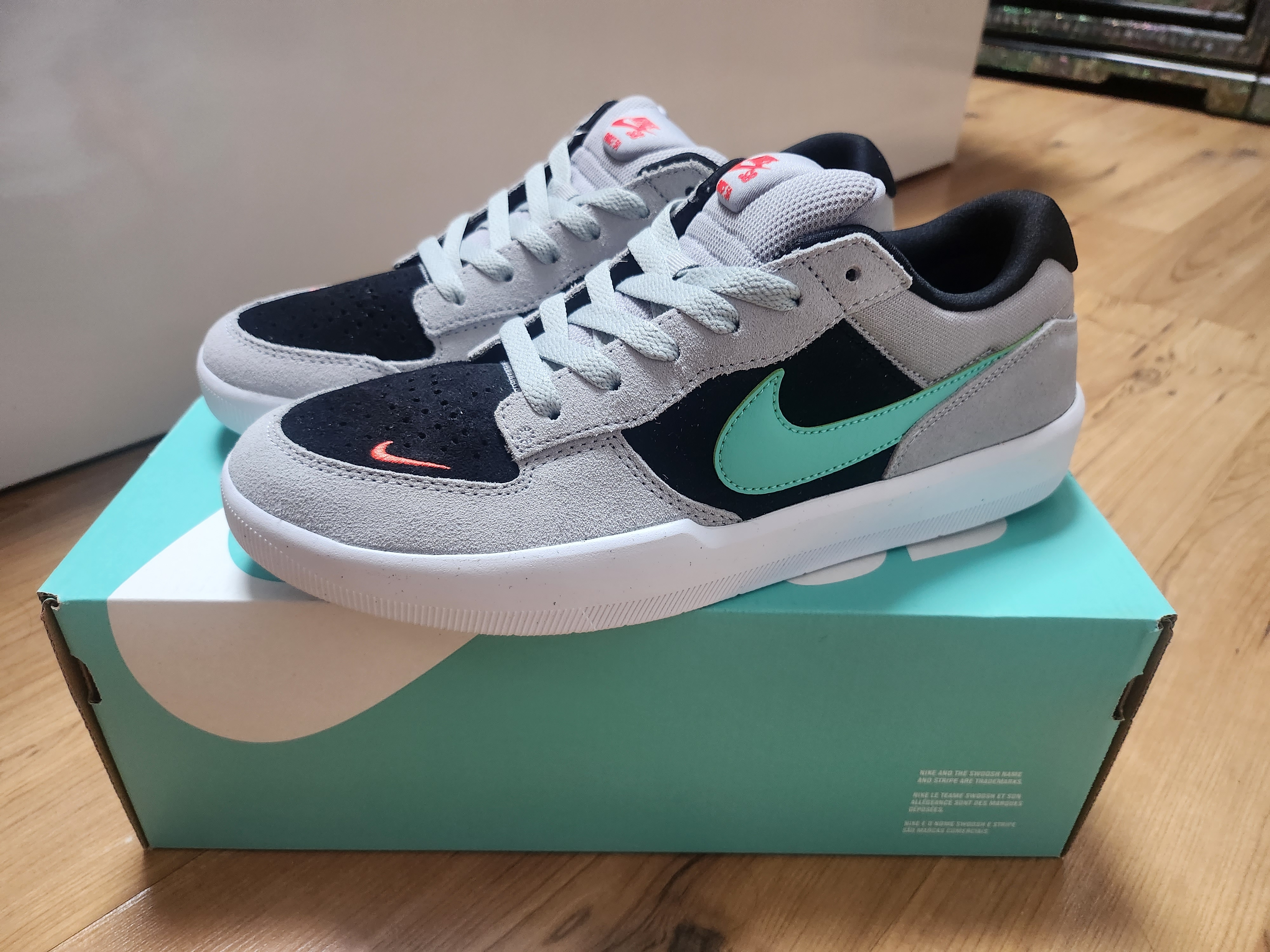 Nike SB Force 58 Concord Team Orange 착용 스타일 - 1