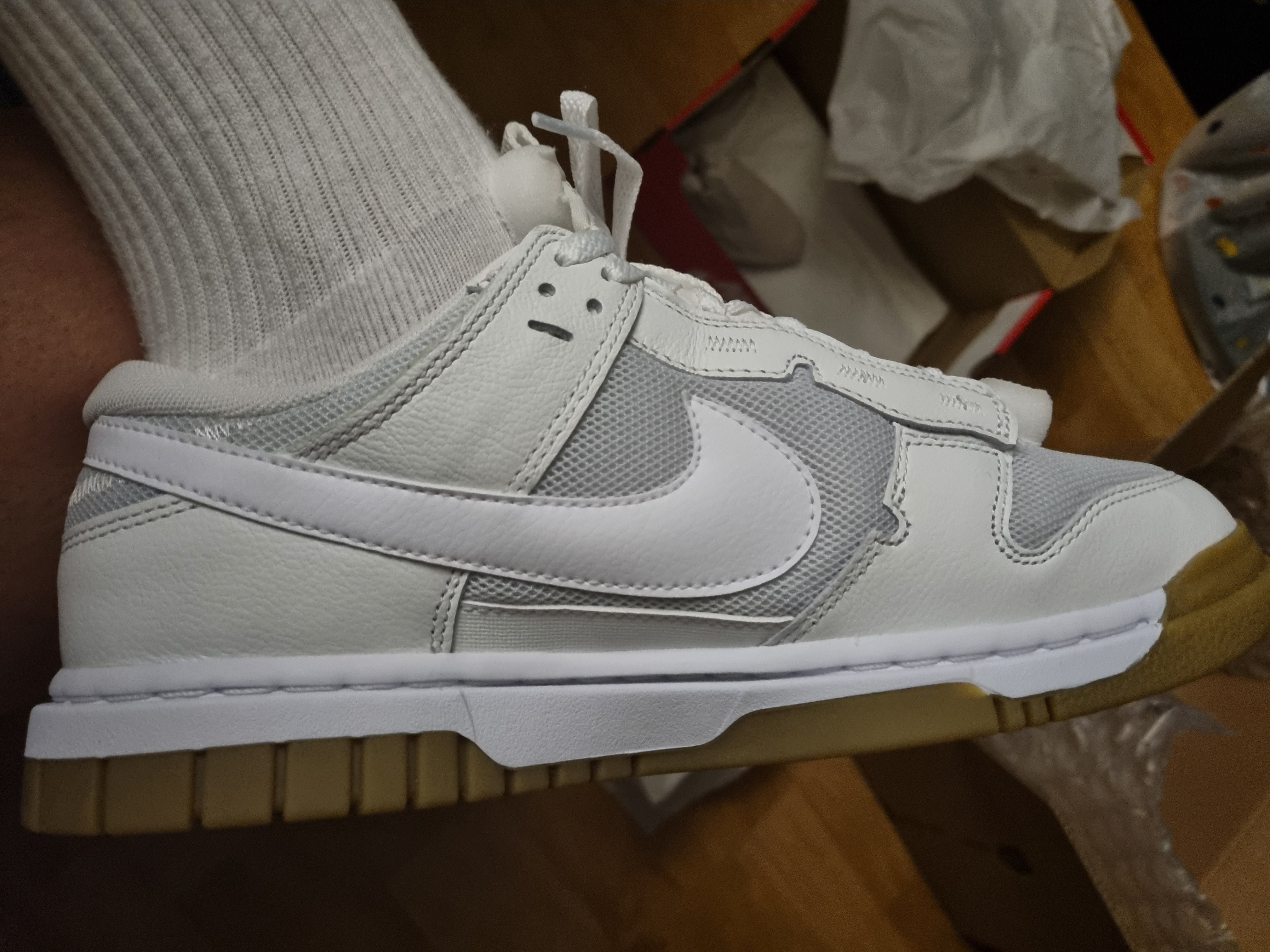 Nike Air Dunk Jumbo Photon Dust 착용 스타일