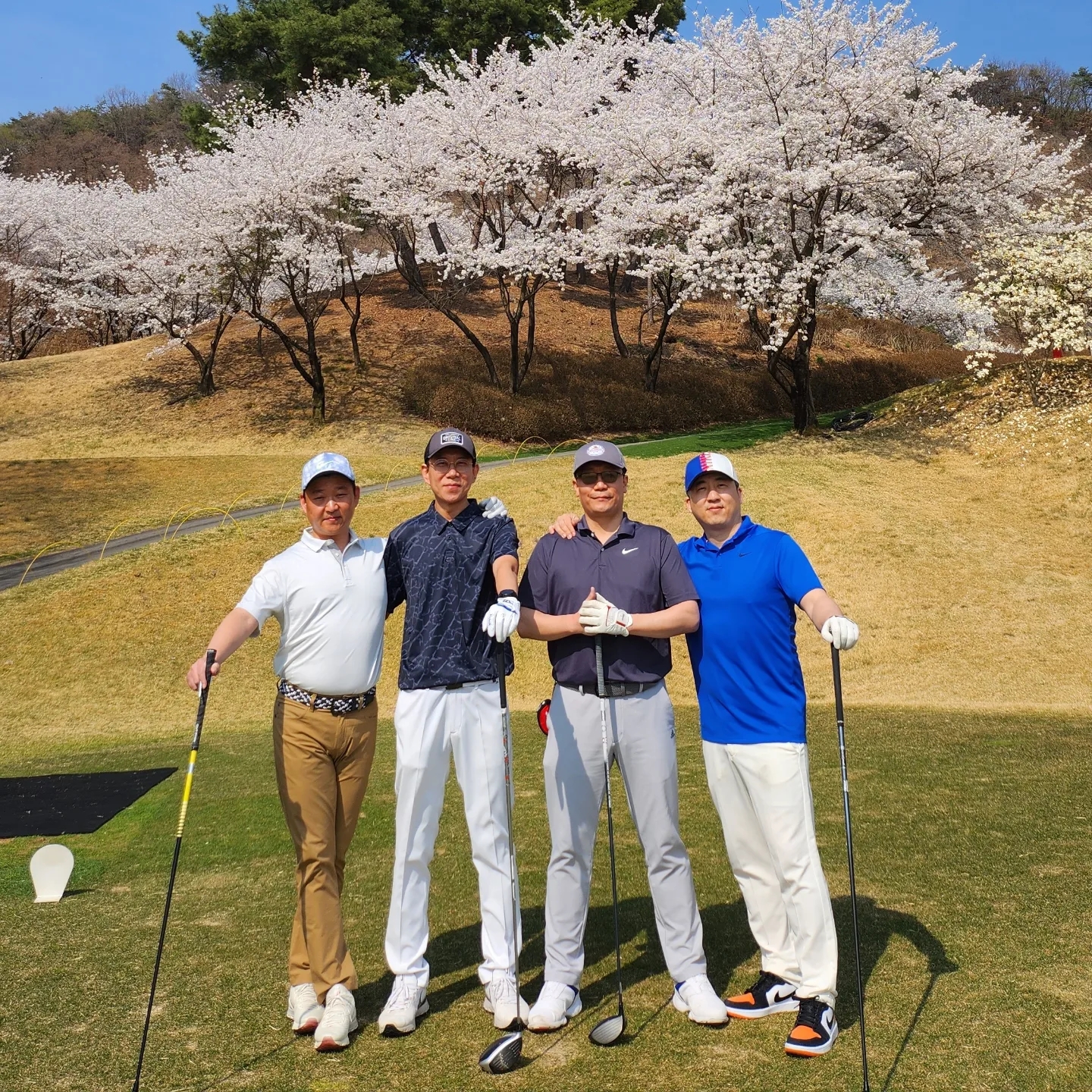 Jordan 1 Low Golf Starfish 착용 스타일 - 2