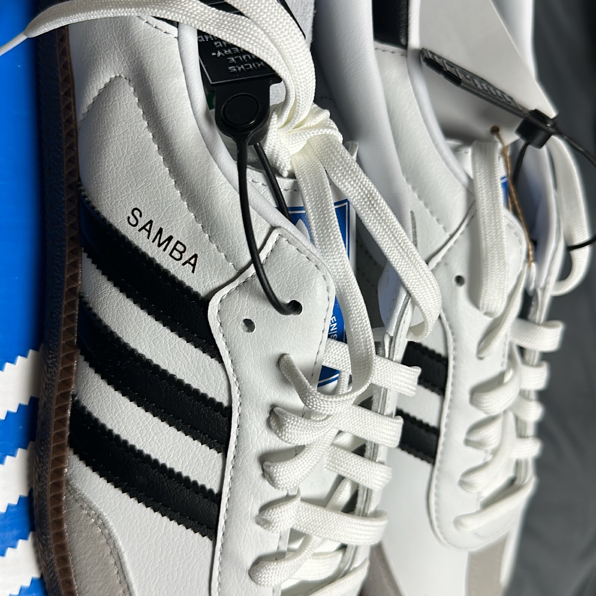 Adidas Samba Vegan White Black 착용 스타일 - 2