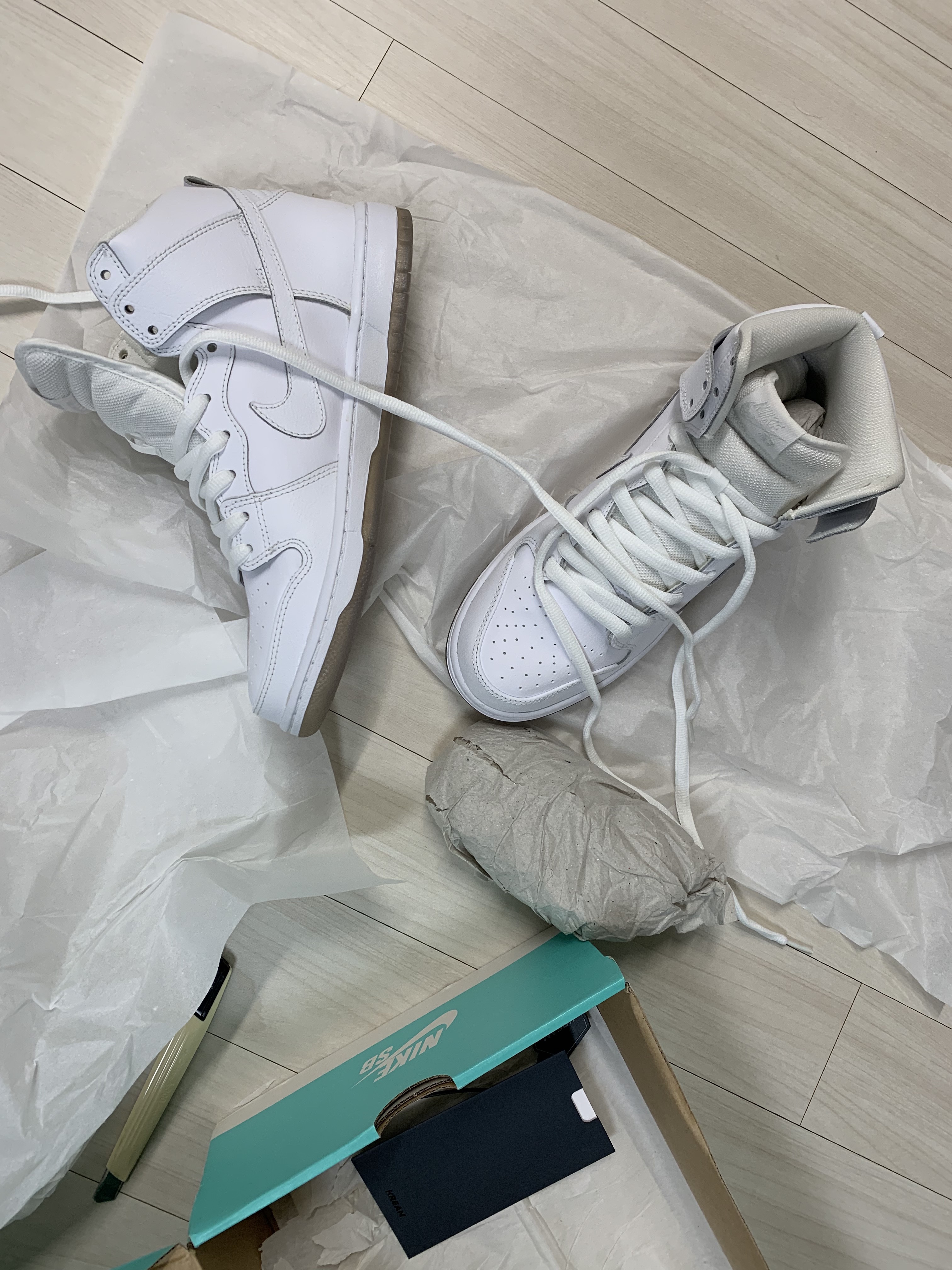 Nike Dunk High Pro SB White 착용 스타일 - 2