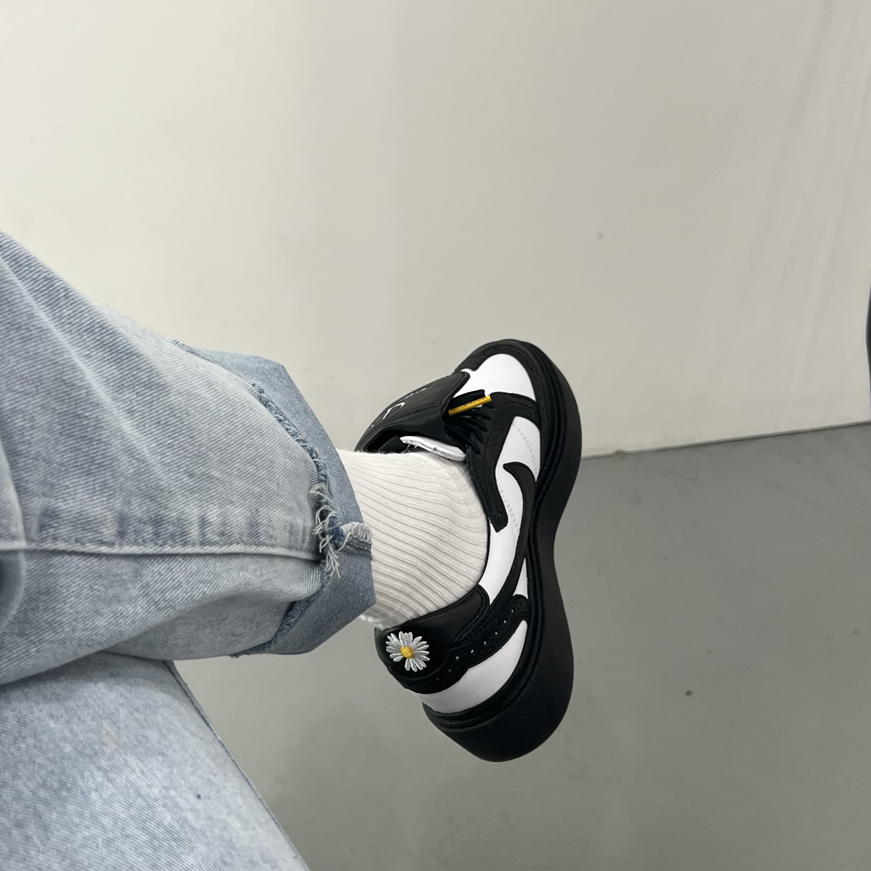 Nike x Peaceminusone Kwondo1 Black and White 착용 스타일 - 1