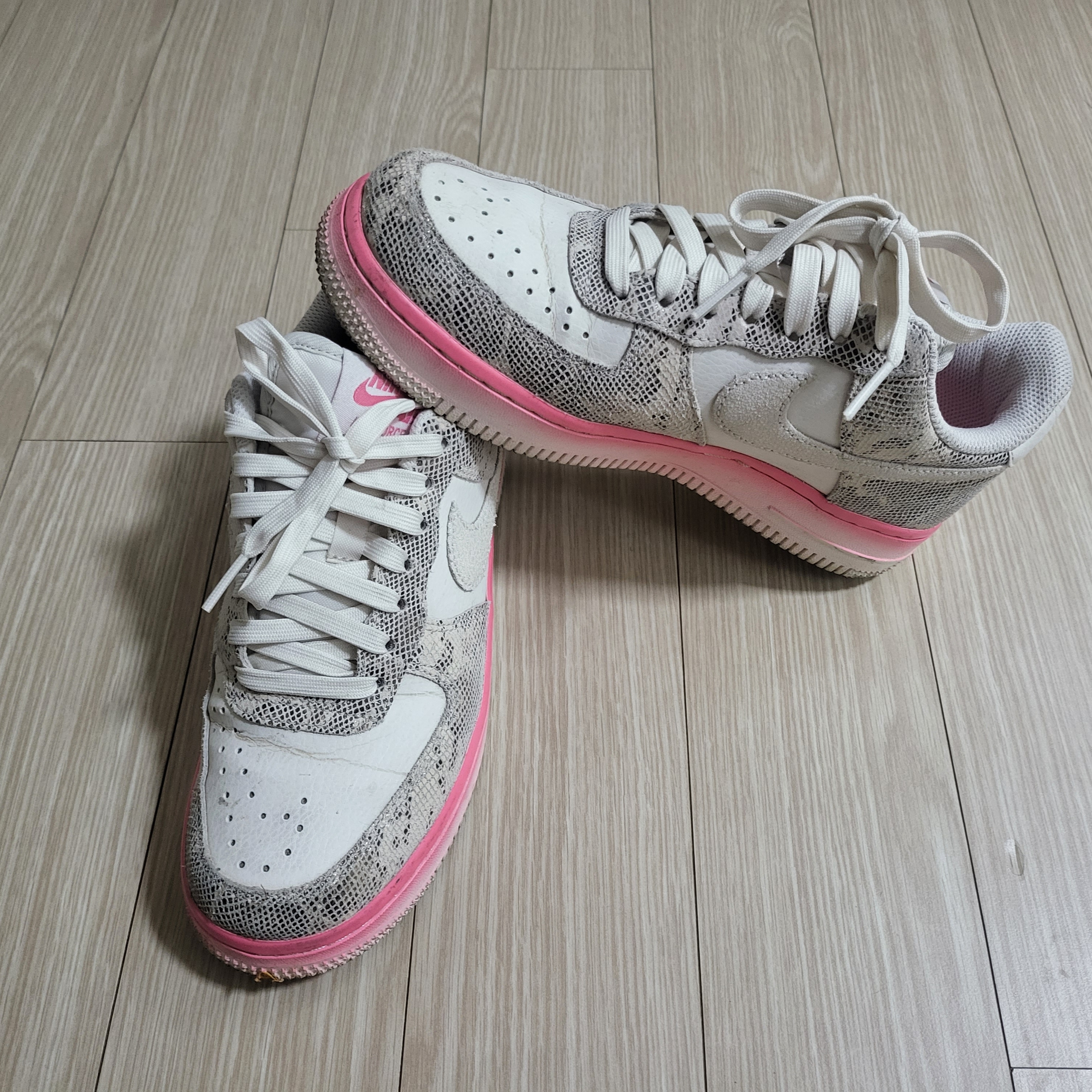 (W) Nike Air Force 1 '07 LX Our Force 1 착용 스타일 - 2