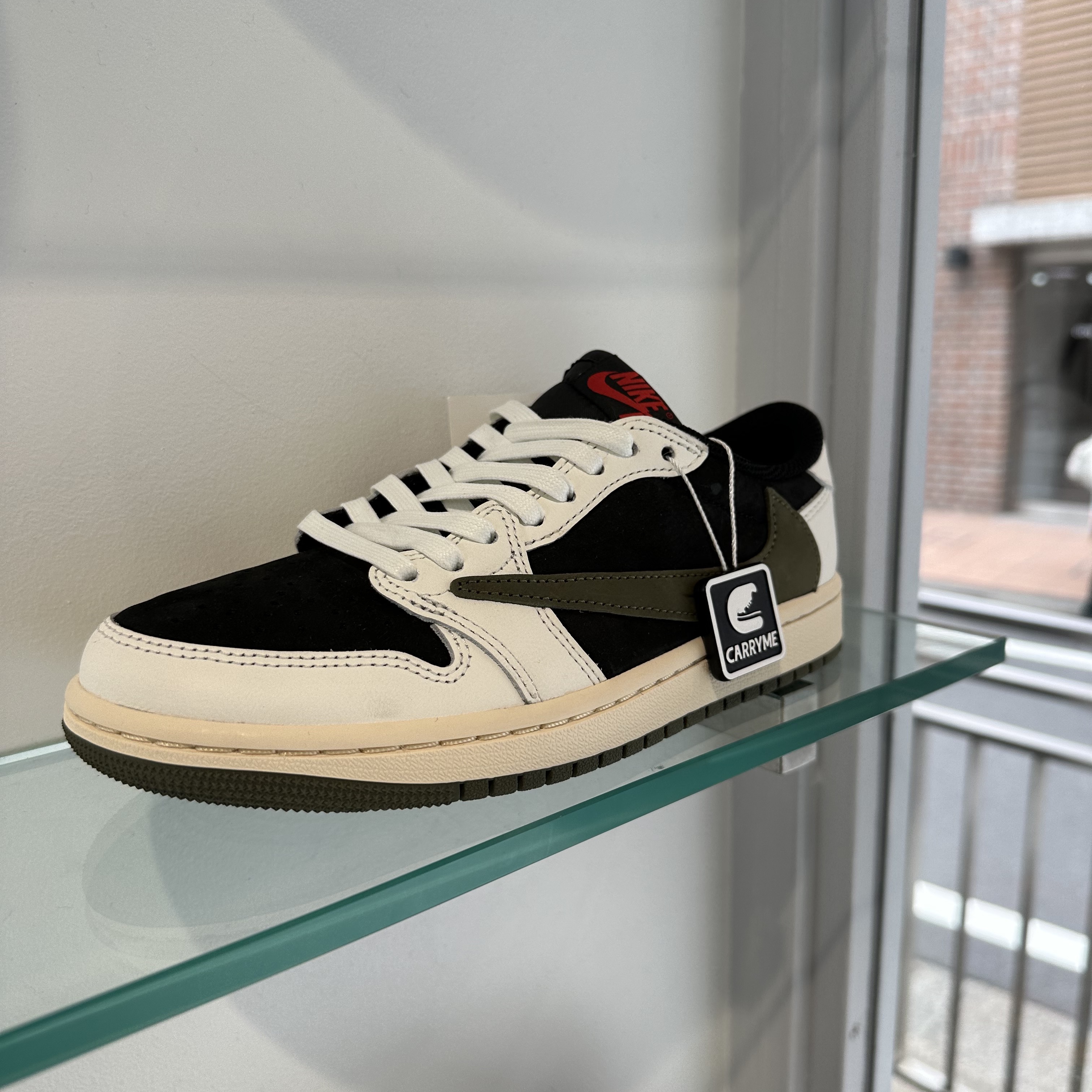 (W) Jordan 1 x Travis Scott Retro Low OG SP Medium Olive 착용 스타일
