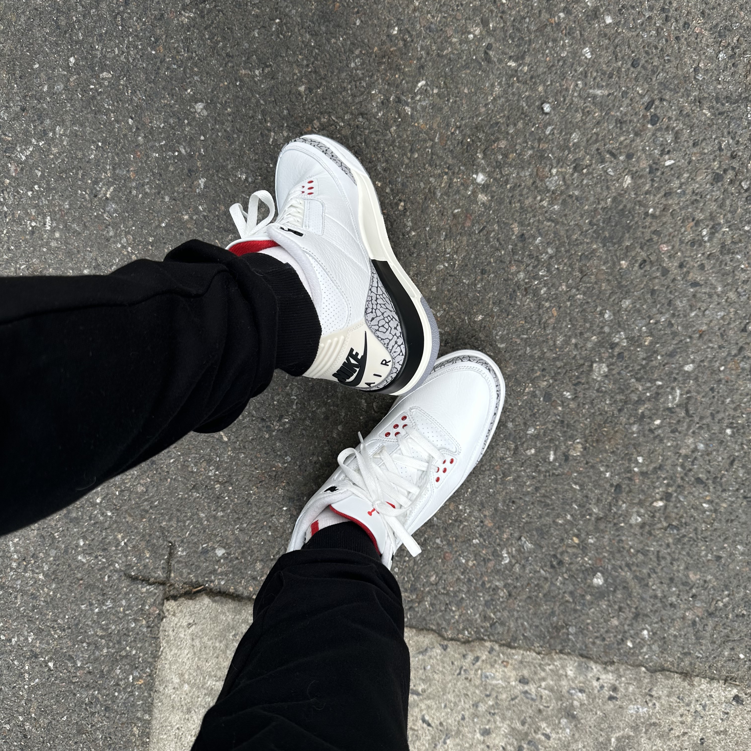 Jordan 3 Retro White Cement Reimagined 착용 스타일 - 1