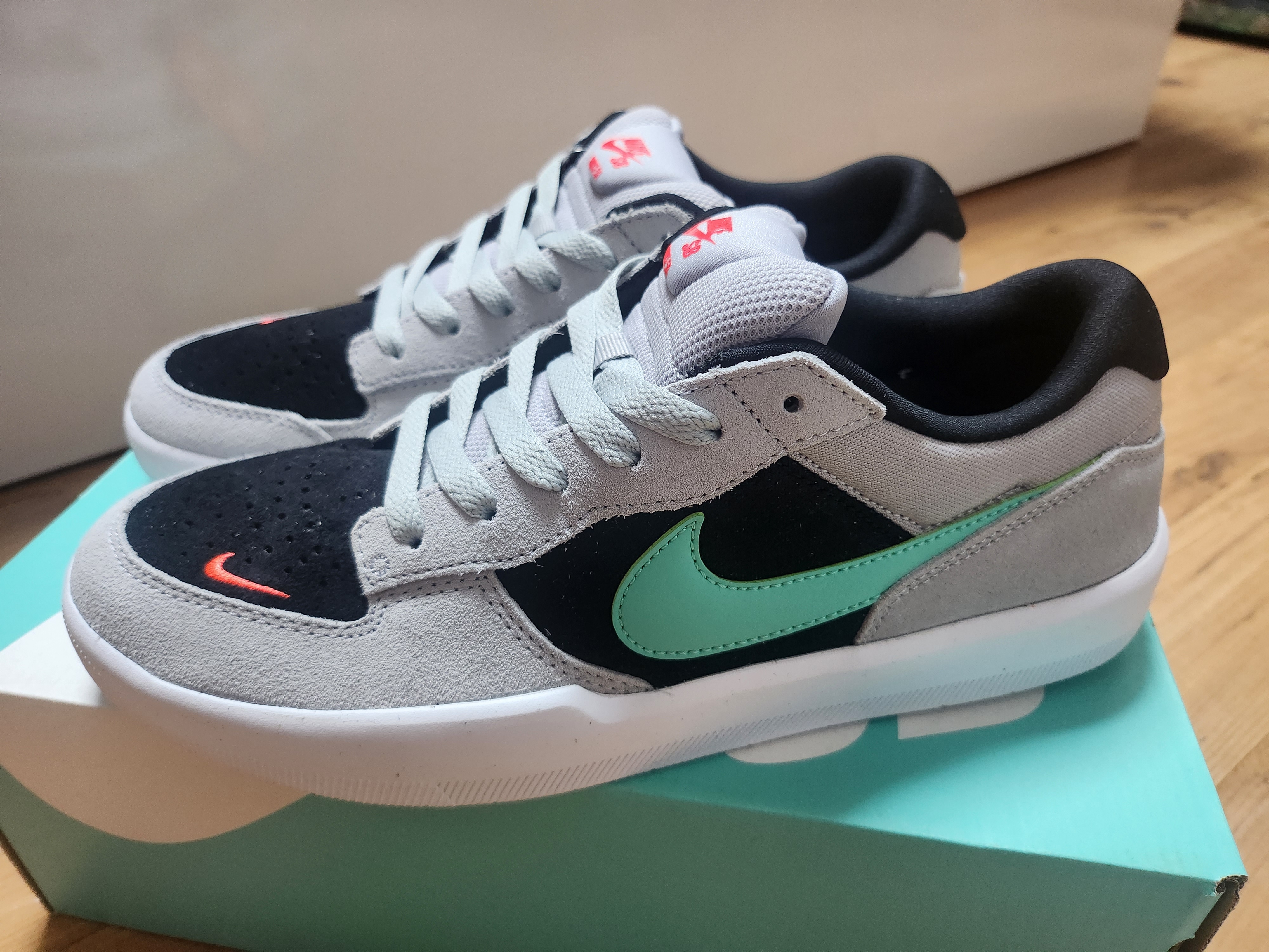Nike SB Force 58 Concord Team Orange 착용 스타일 - 2