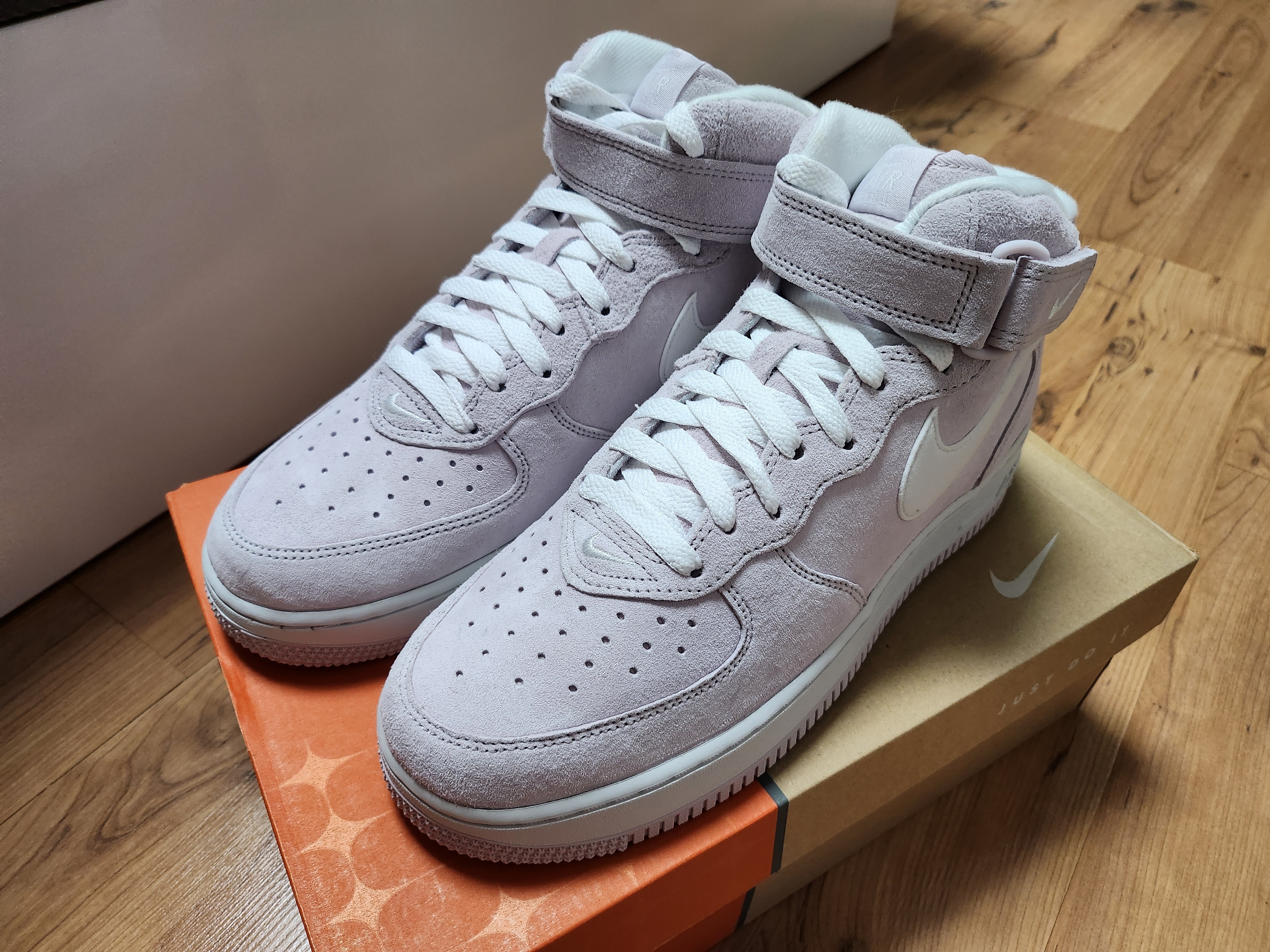 Nike Air Force 1 Mid '07 QS Venice 착용 스타일 - 2