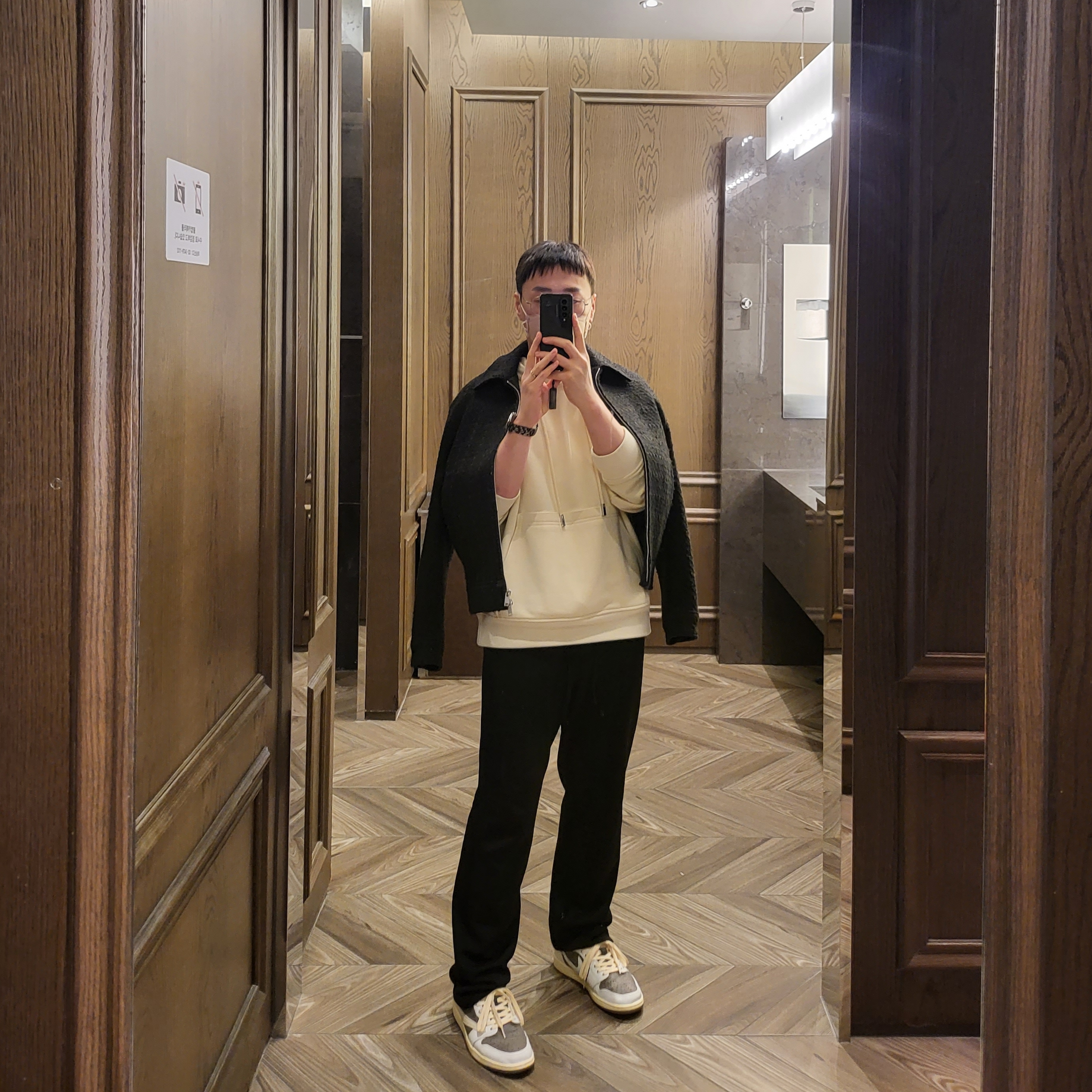 Wooyoungmi Flower Print Hoodie Ivory - 23SS, Jordan 1 x Travis Scott Retro Low OG SP Sail and Ridgerock 착용 스타일
