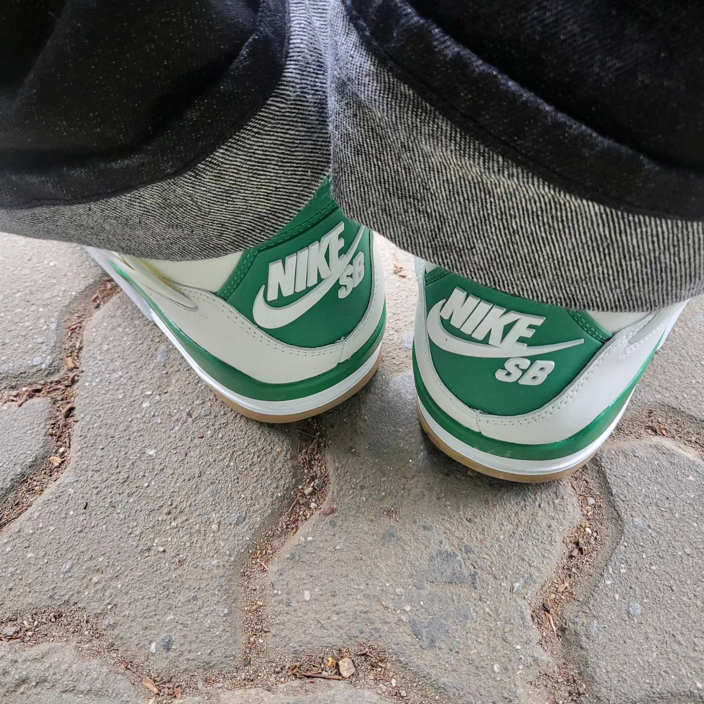 Jordan 4 x Nike SB Retro SP Pine Green, Stussy Small Stock Crew Socks White (3 Pack) 착용 스타일 - 4