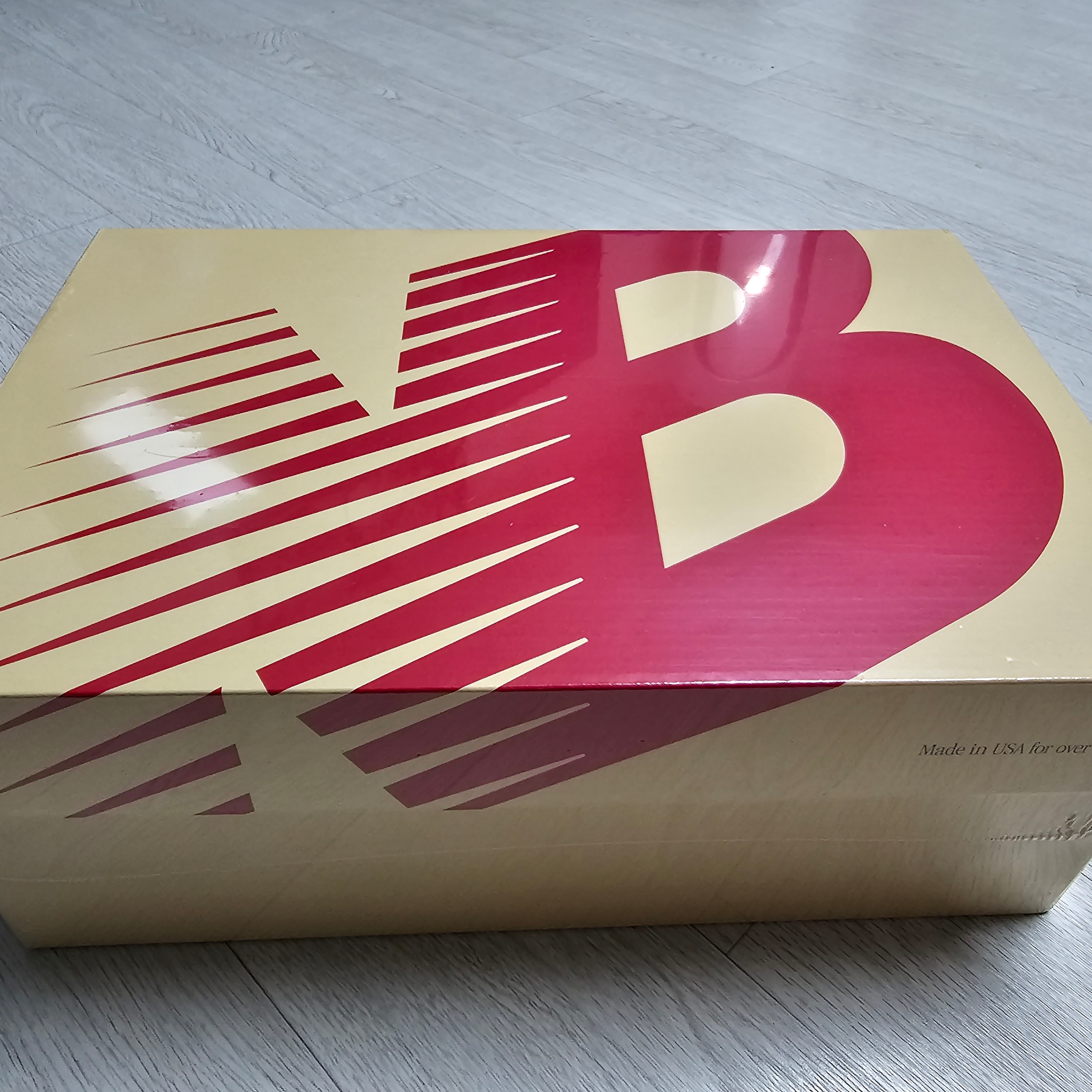 New Balance 990v3 Made in USA Moonbeam Macadamia Nut 착용 스타일 - 5