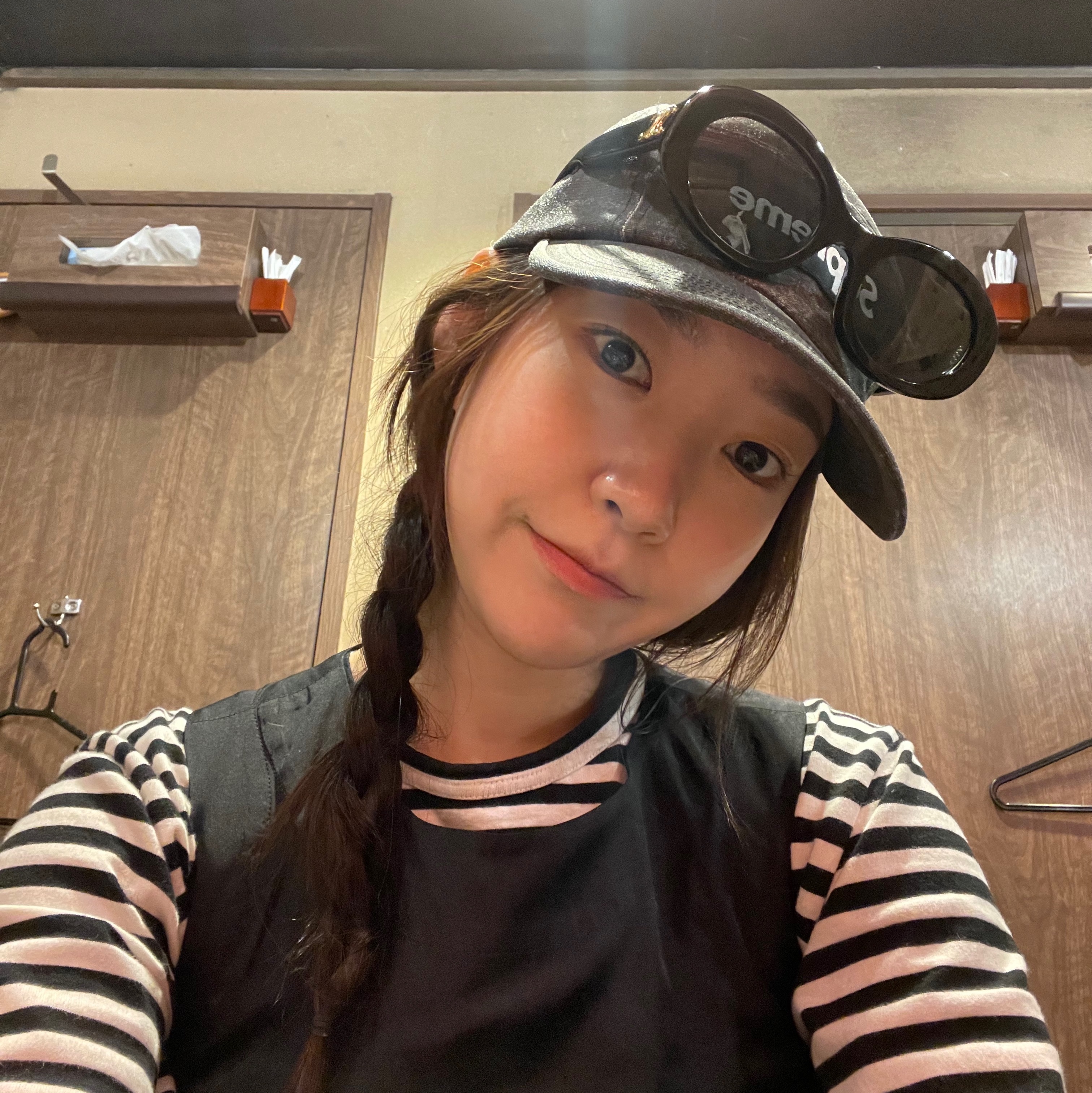 (W) Celine Triomphe 01 Sunglasses in Acetate Black, Supreme Coated Cordura Camp Cap Black - 22SS 착용 스타일