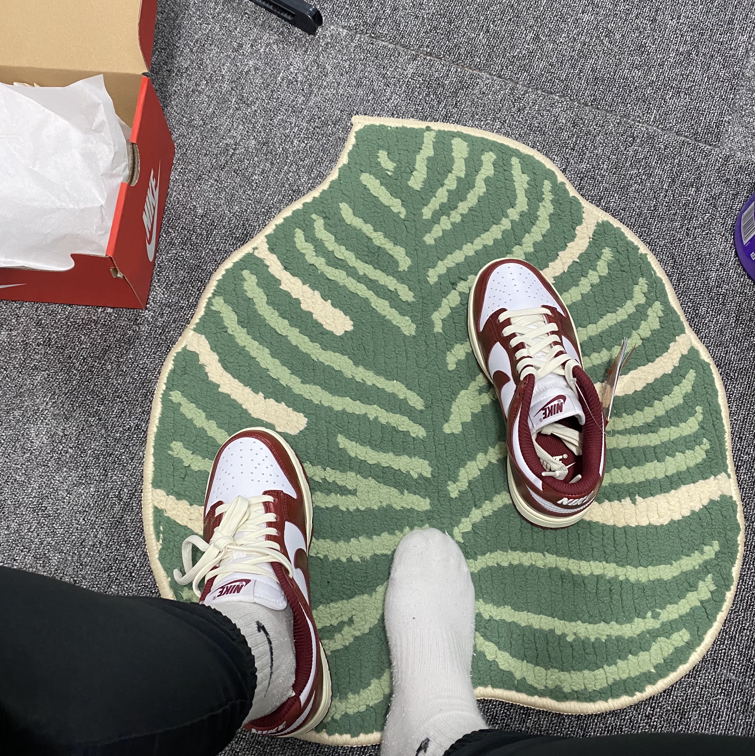 (W) Nike Dunk Low Retro PRM Team Red and White 착용 스타일 - 3