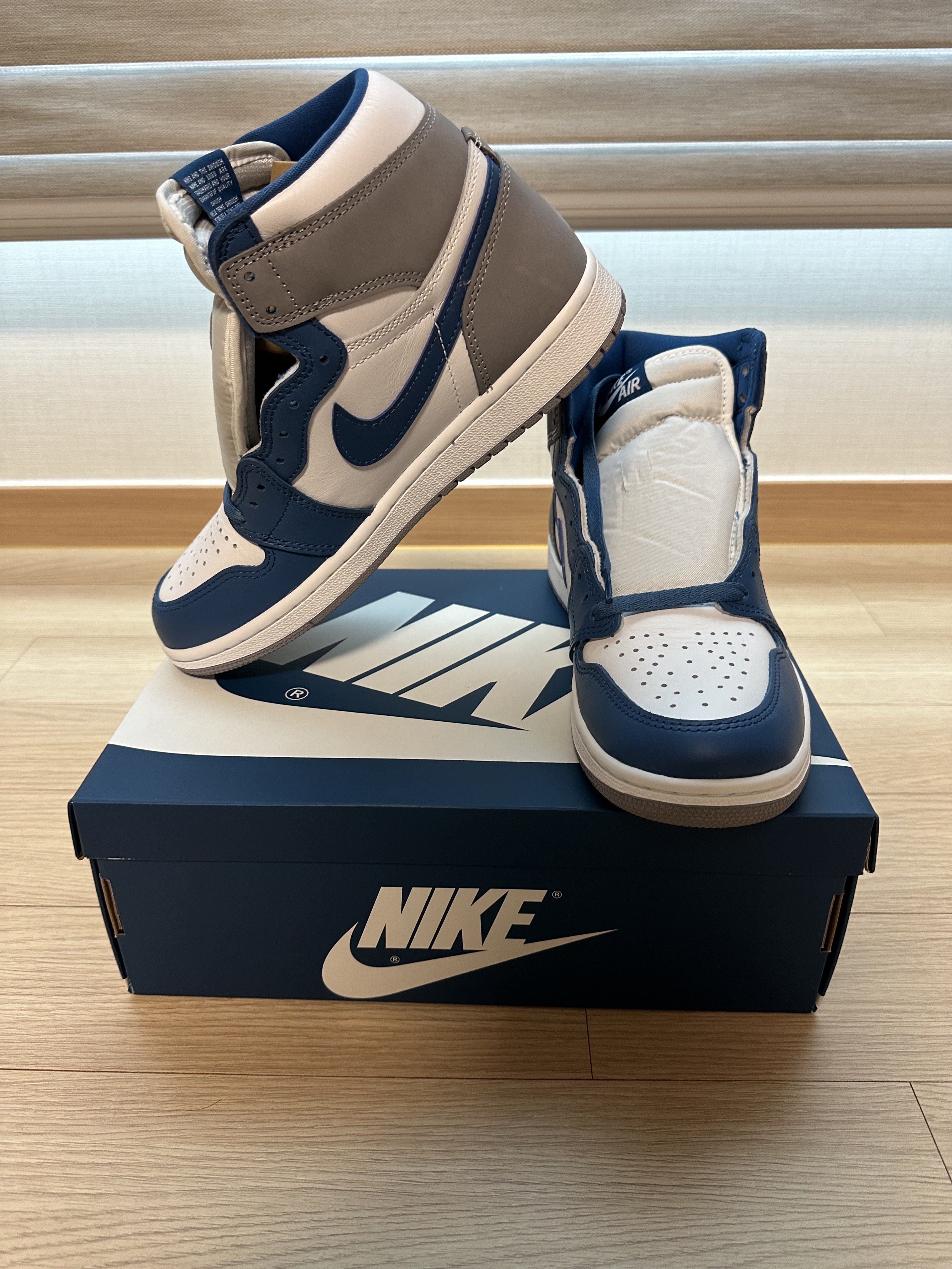 Jordan 1 Retro High OG True Blue 착용 스타일