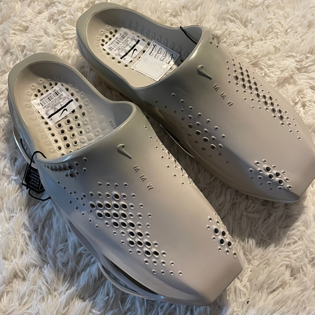 Nike x Matthew M Williams 005 Slide Light Bone and Chrome 착용 스타일