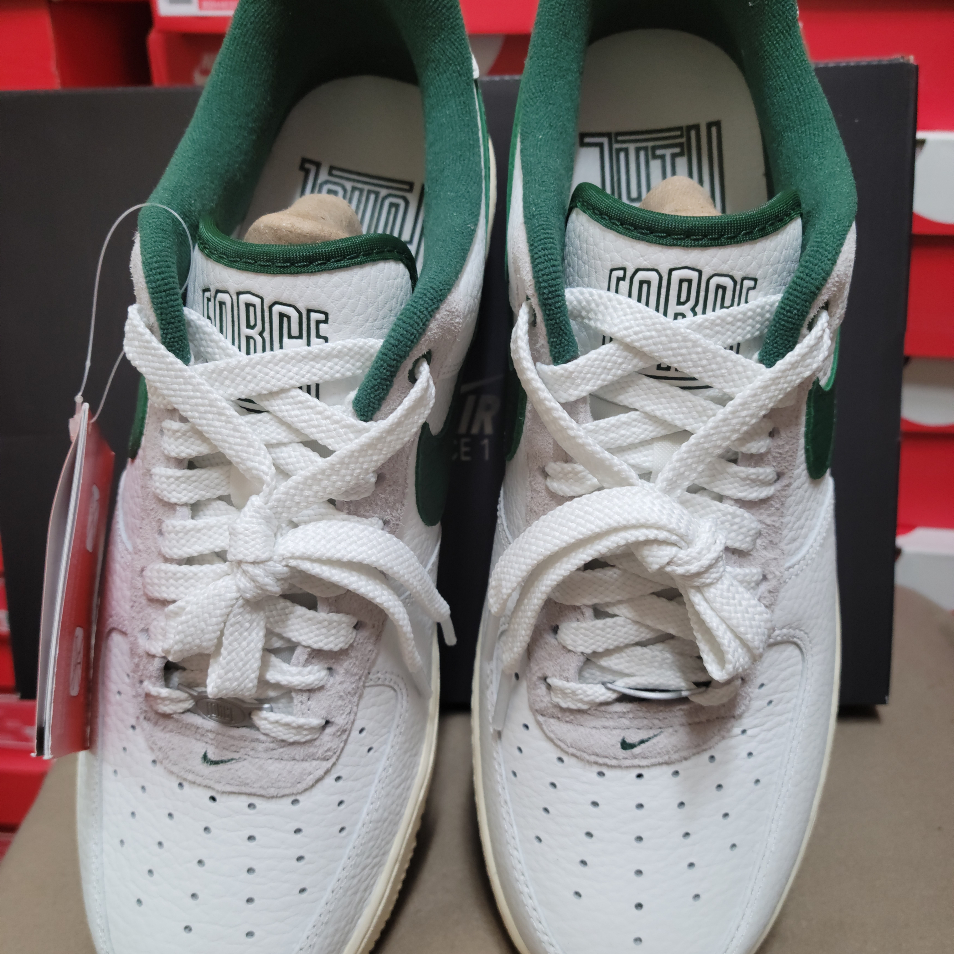 (W) Nike Air Force 1 '07 LX Summit White Gorge Green 착용 스타일 - 2