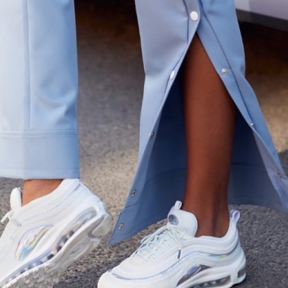 (W) Nike Air Max 97 White Iridescent 착용 스타일 - 2