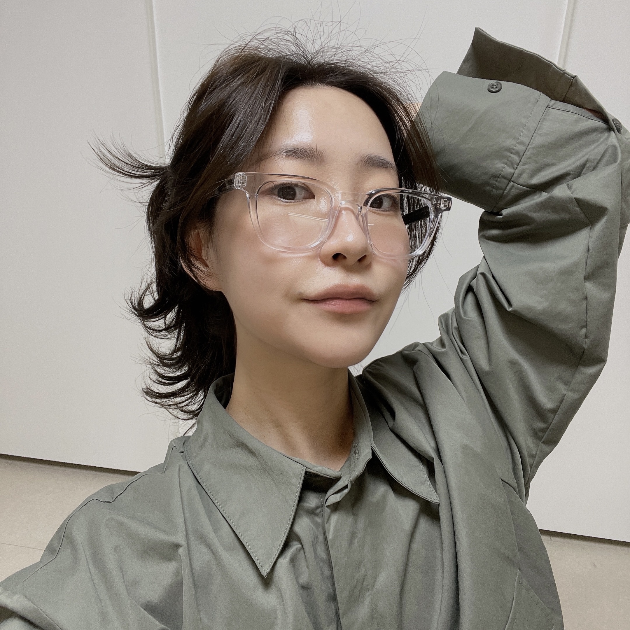 Gentle Monster x Maison Margiela MM010 Clear Black Gradient 착용 스타일 - 1