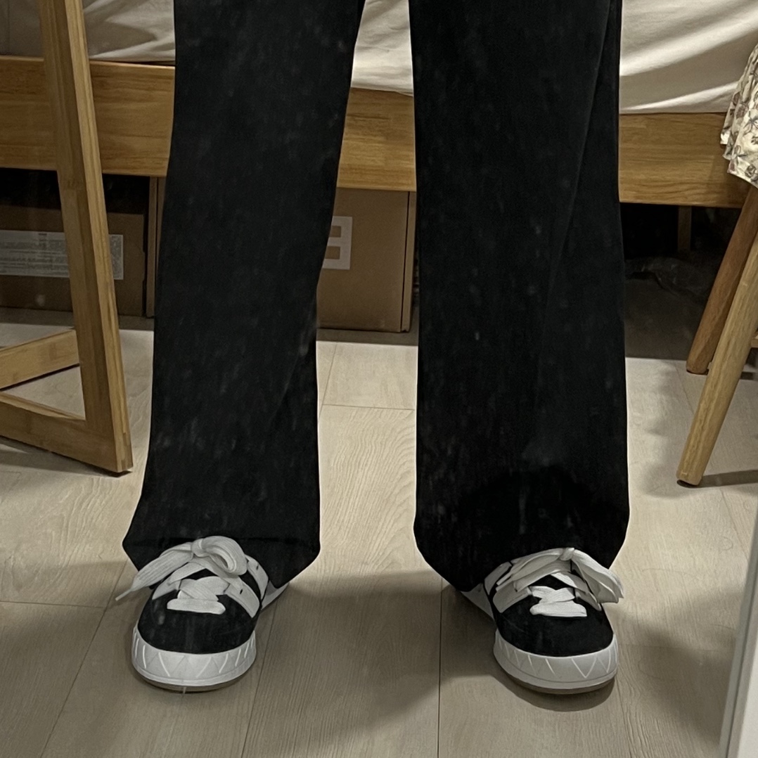 Adidas Adimatic Core Black 착용 스타일