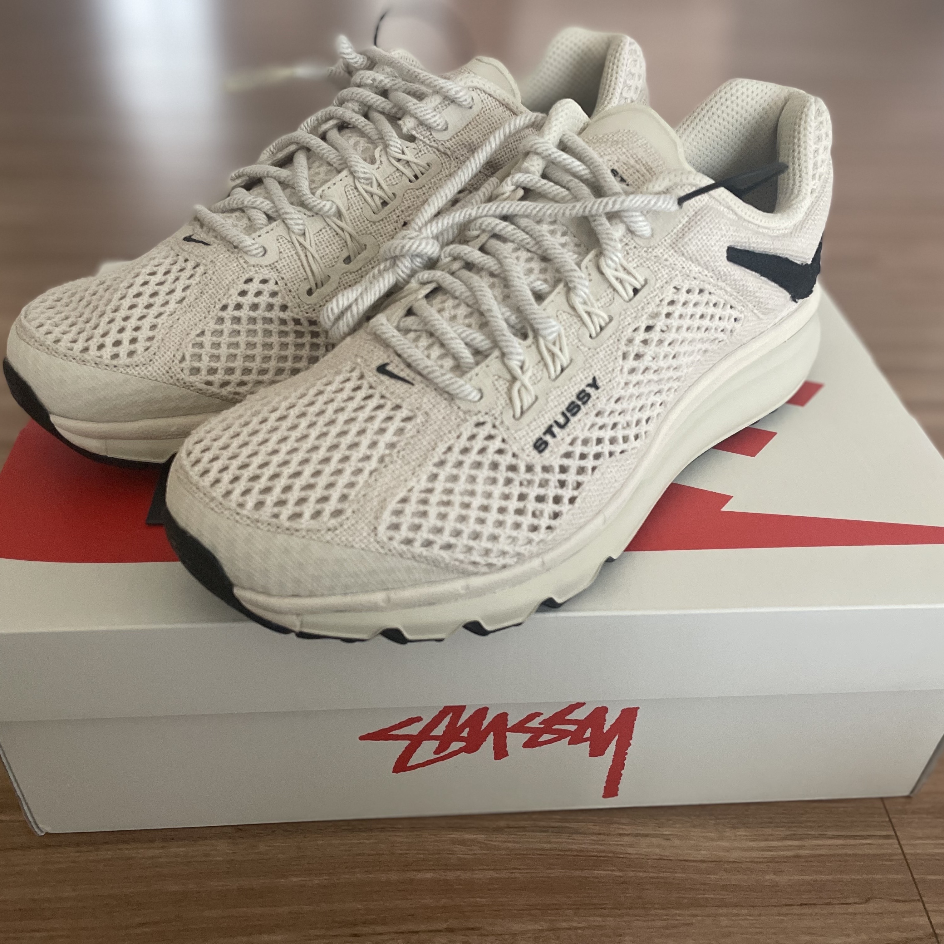 Nike x Stussy Air Max 2013 Fossil 착용 스타일