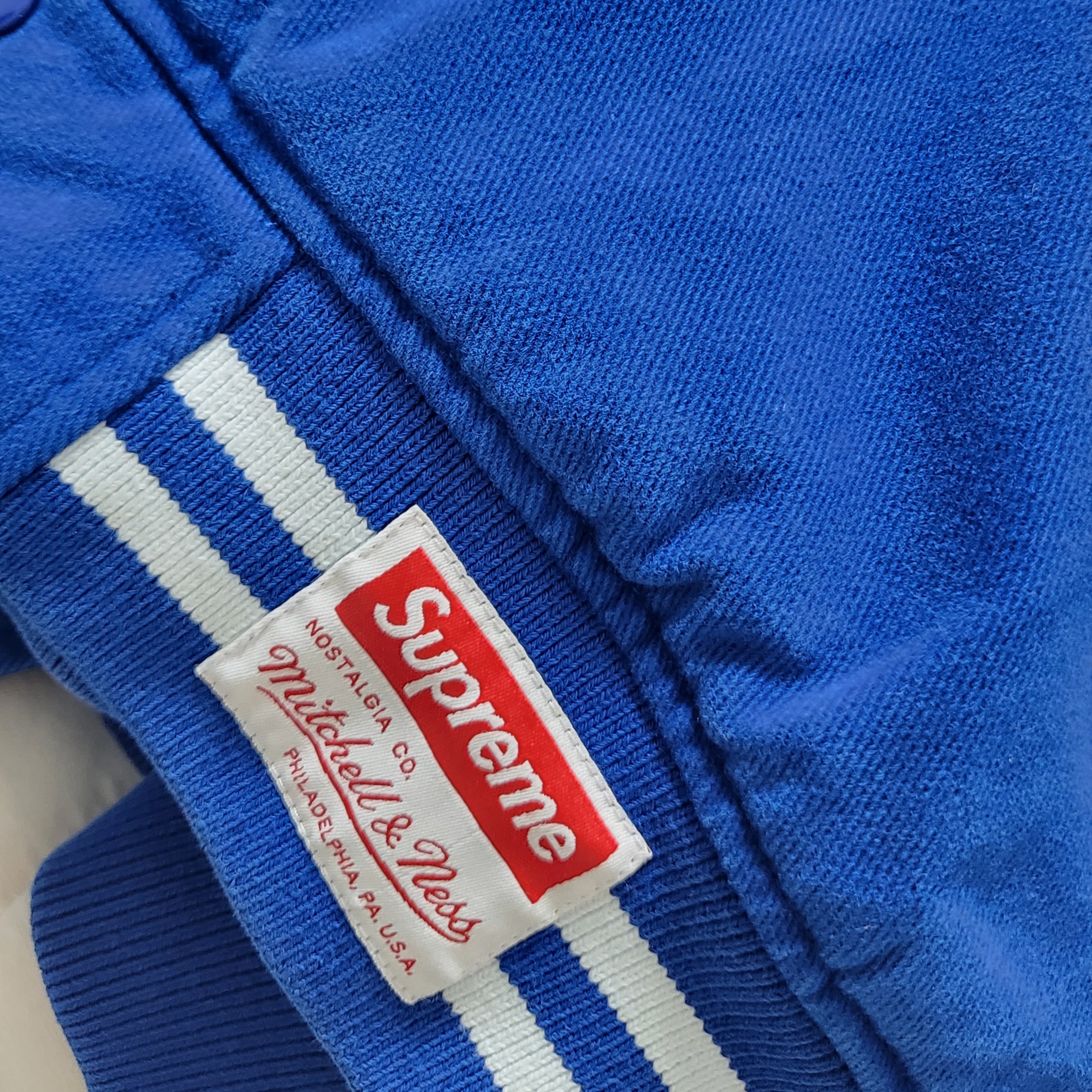 Supreme Mitchell & Ness Doughboy Twill Varsity Jacket Blue - 22FW 착용 스타일 - 4