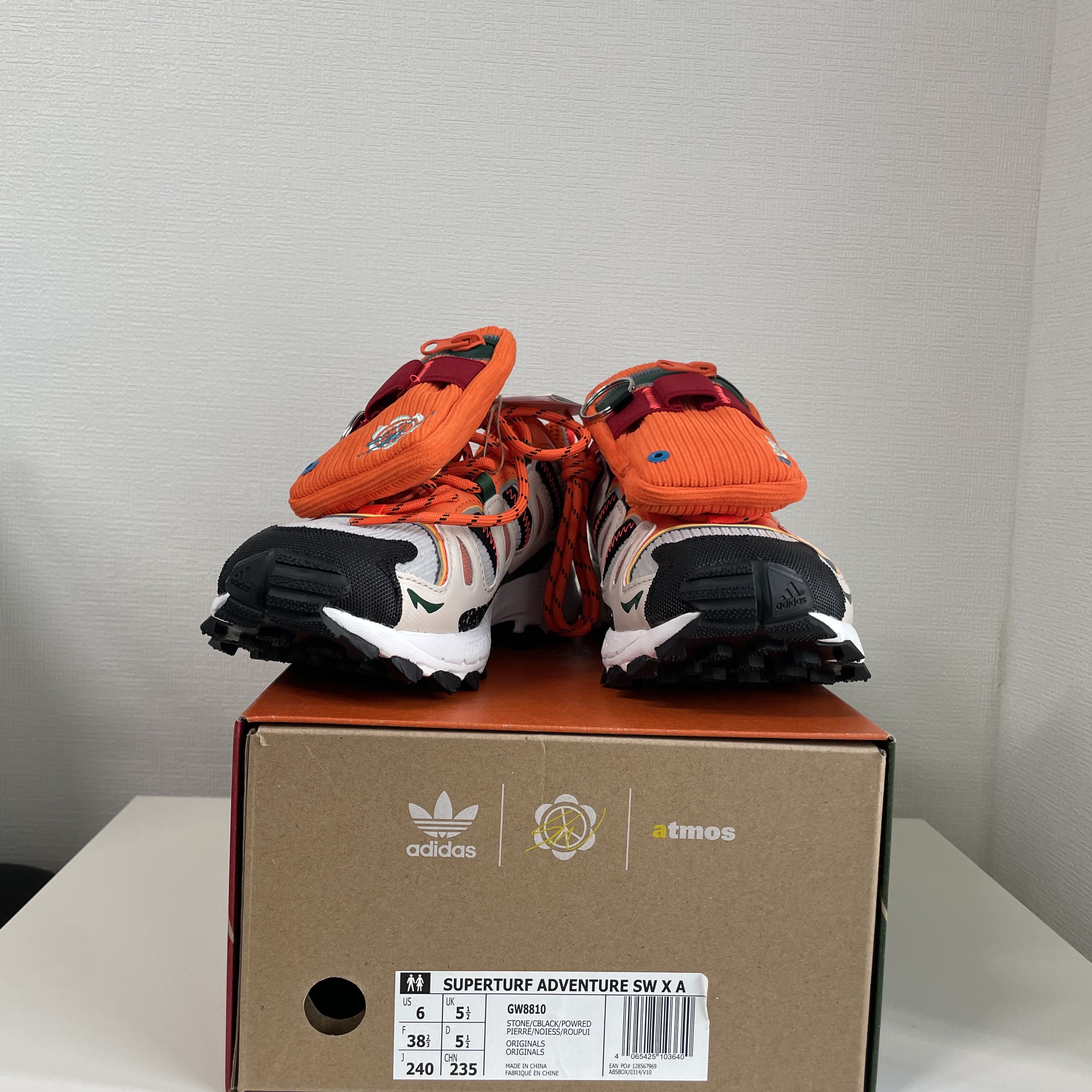 Adidas x Sean Wotherspoon x Atmos Superturf Adventure Stone Power Red 착용 스타일 - 5
