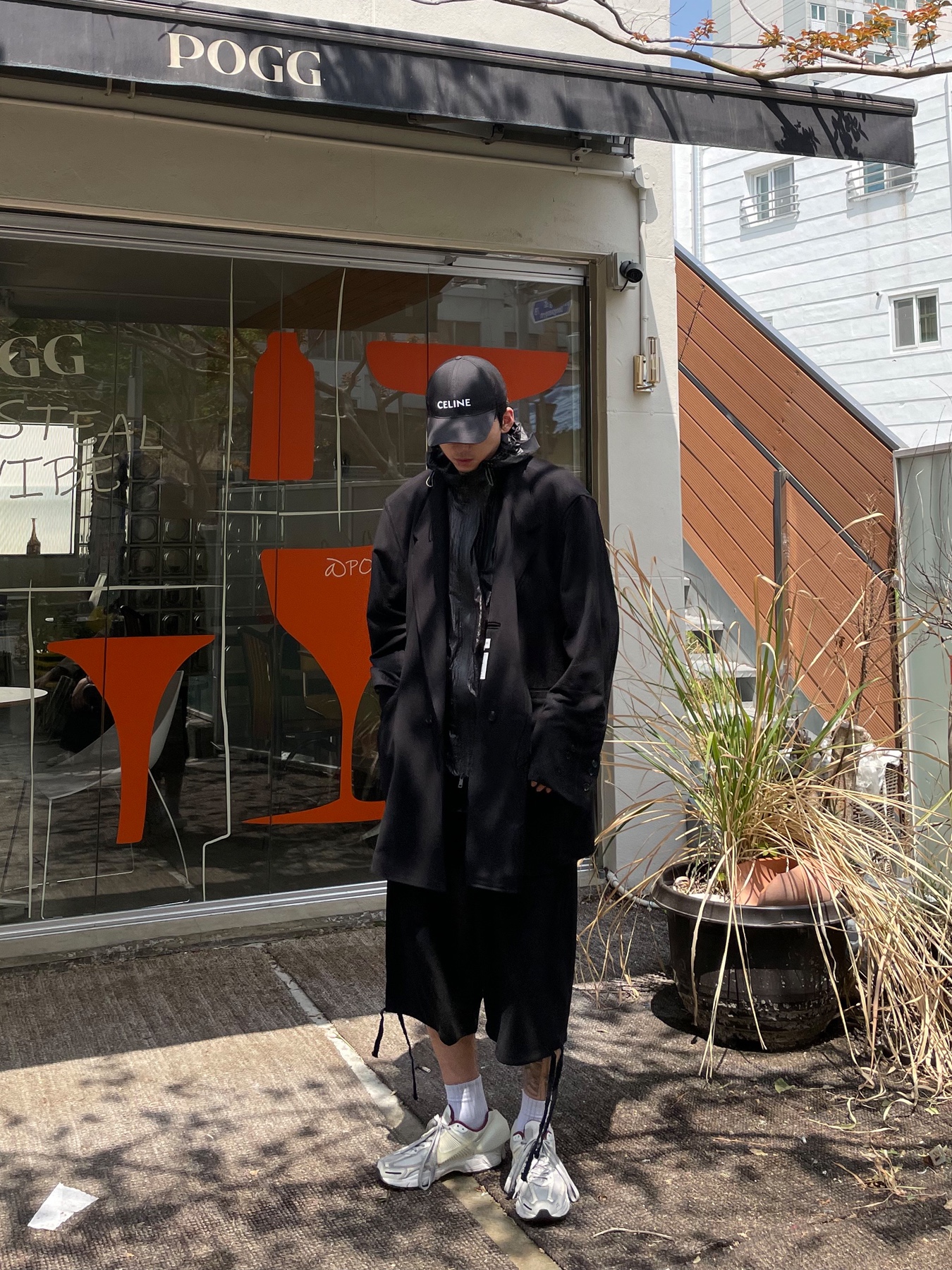 나이키 x 어콜드월 줌 보메로 5 화이트 착용 스타일 - 4